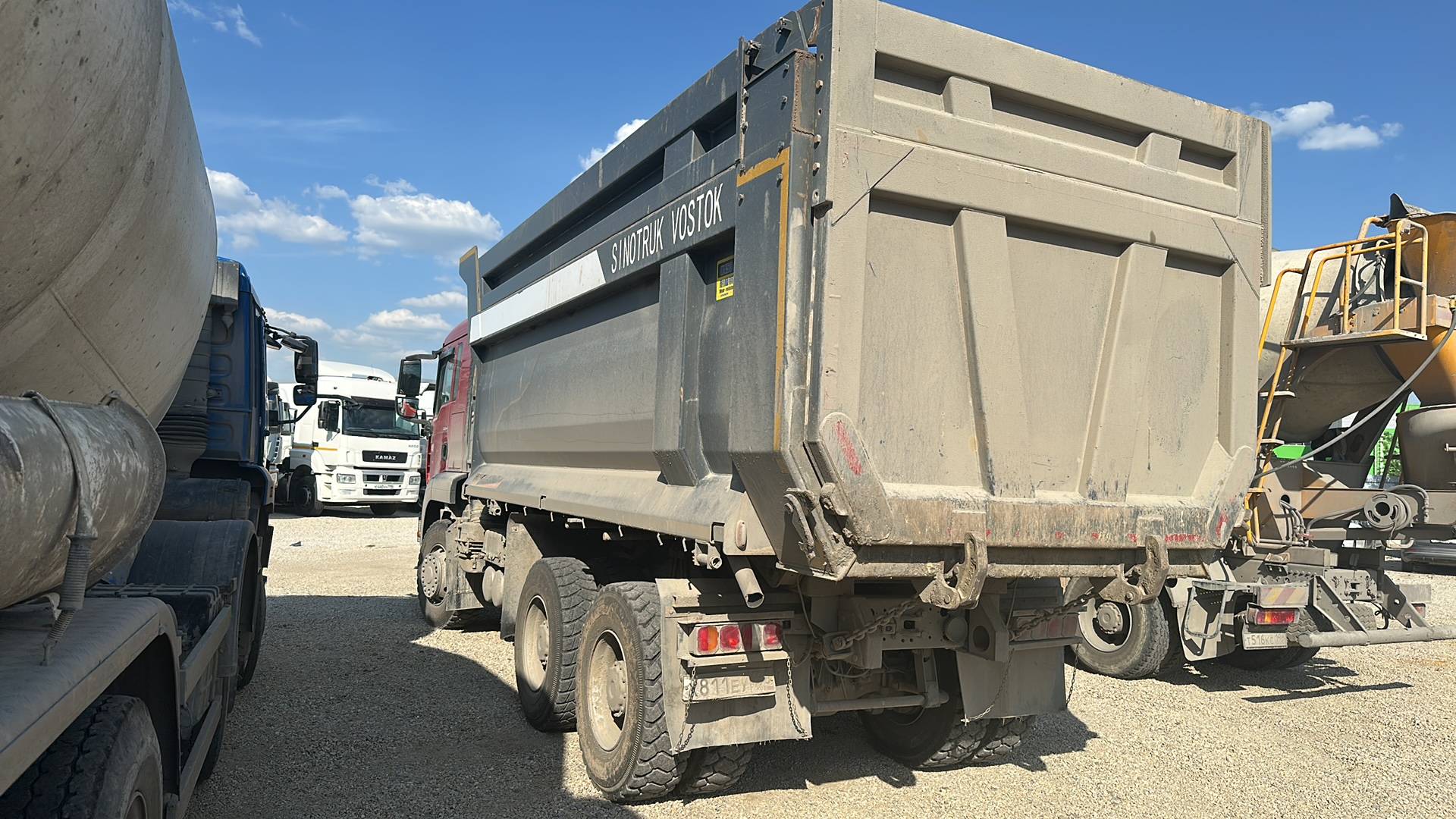 Sitrak ZZ3256V384ME,  101 173 км, 2022 года