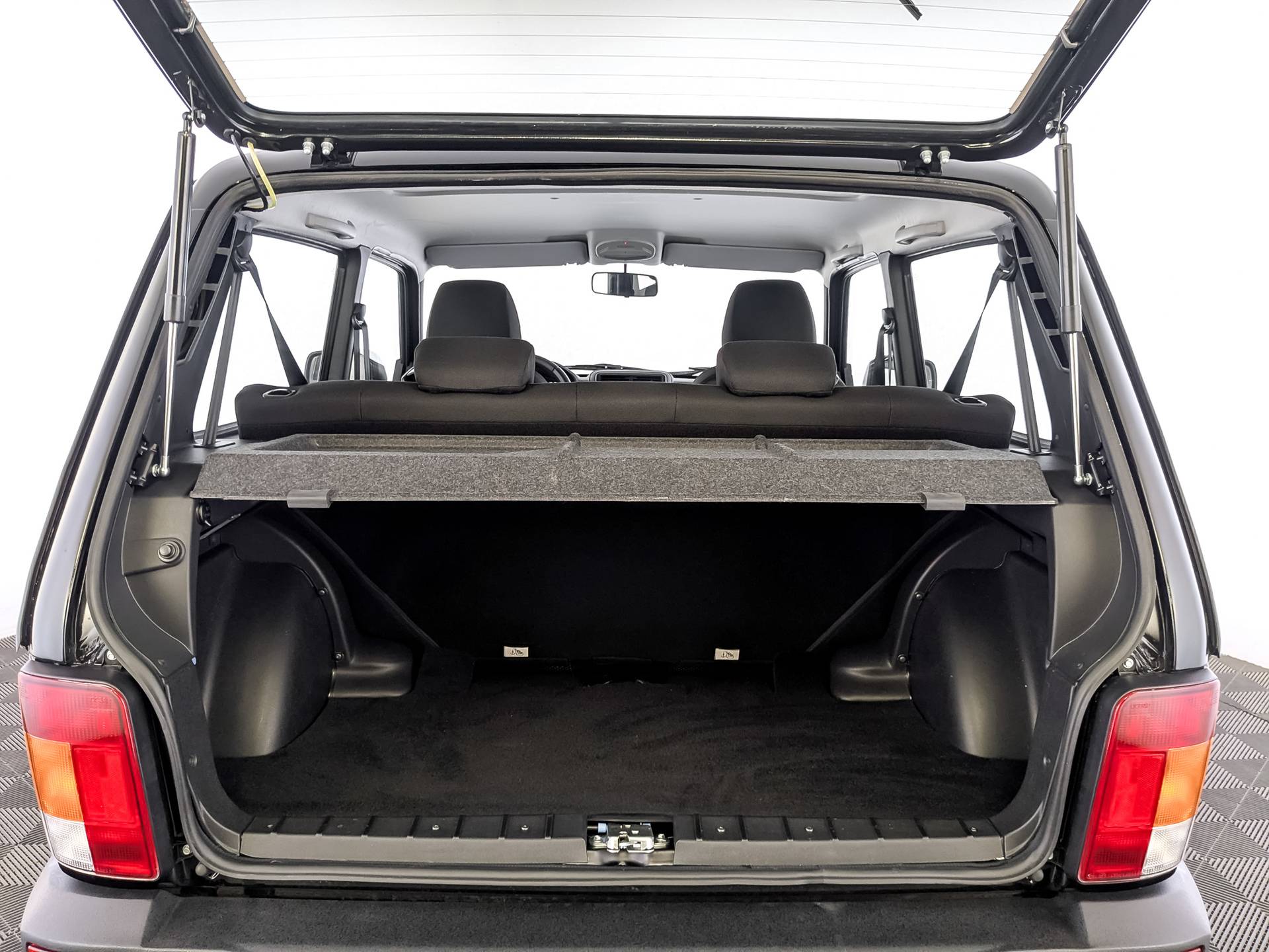 Lada Niva Legend Bronto Престиж 1.7 МТ (Prestige)