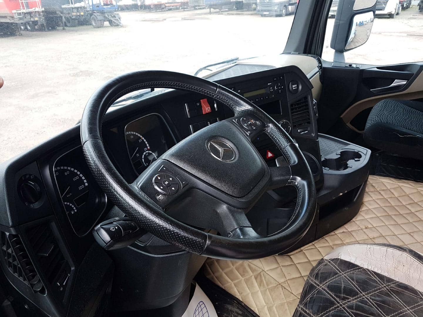 Mercedes-Benz Actros 3 3341K 6х4 (M),  568 187 км, 2020 года в лизинг