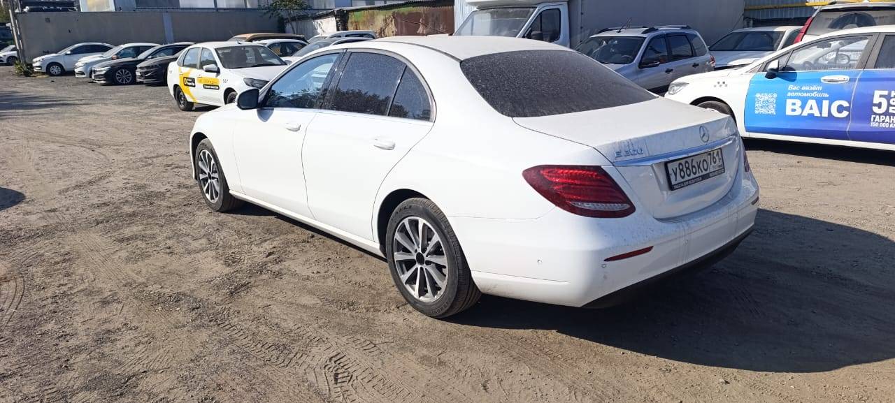 Mercedes-Benz E седан,  271 052 км, 2018 года в лизинг