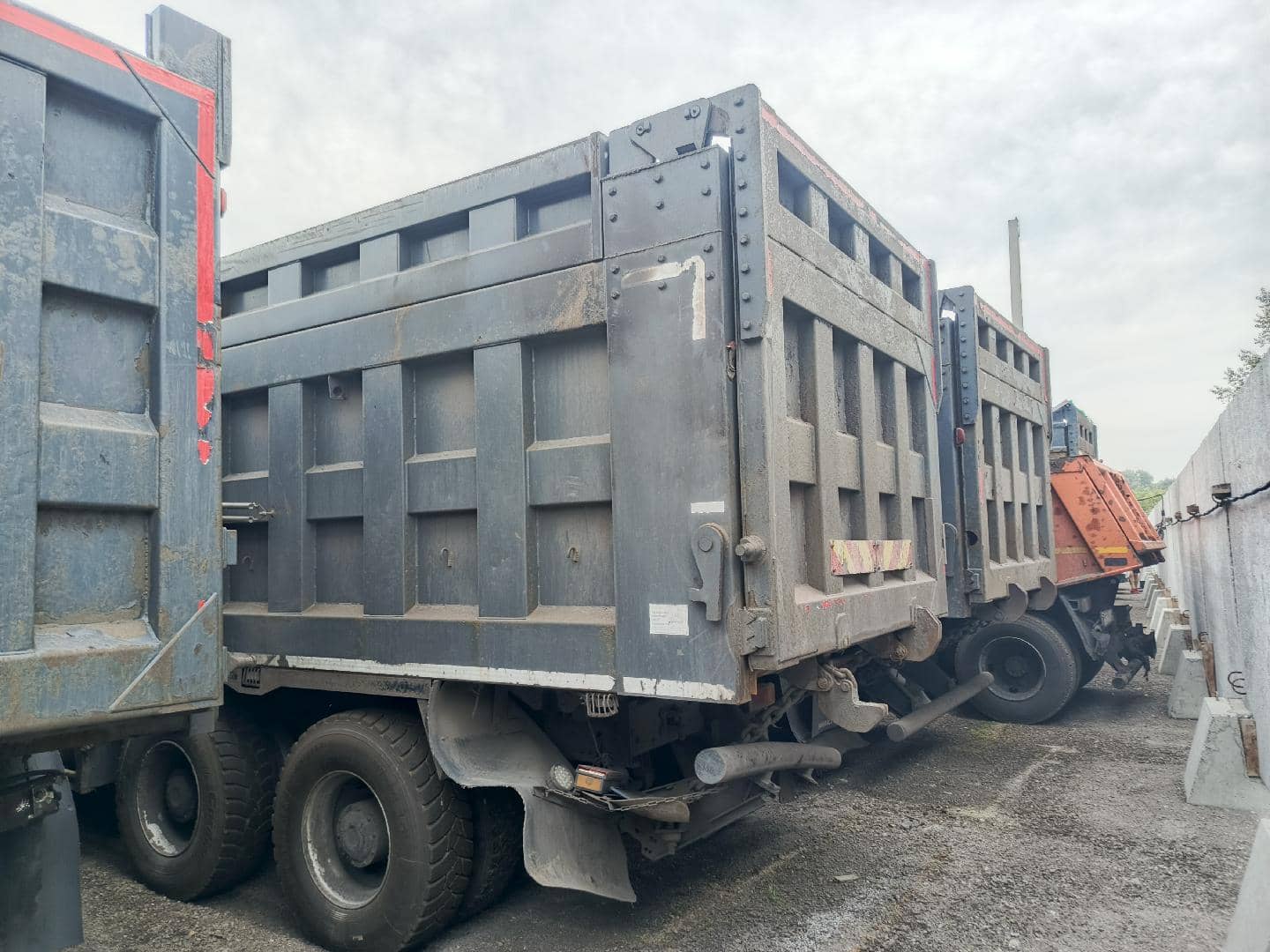 Shacman SX3316DV366,  333 747 км, 2021 года в лизинг