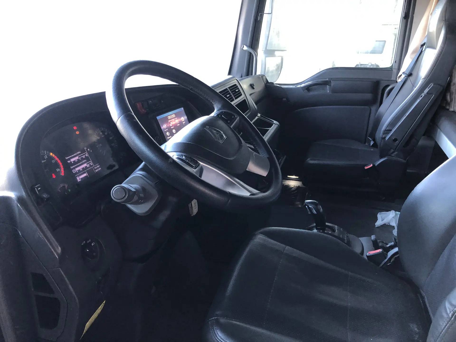 Sitrak C7H 4x2 ZZ4186V361HE,  369 933 км, 2023 года в лизинг