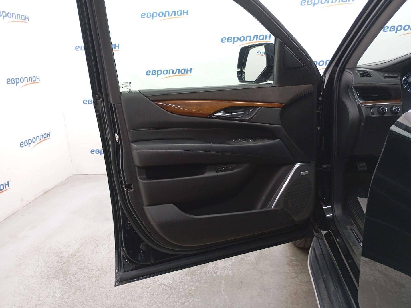 Cadillac Escalade,  121 043 км, 2020 года в лизинг