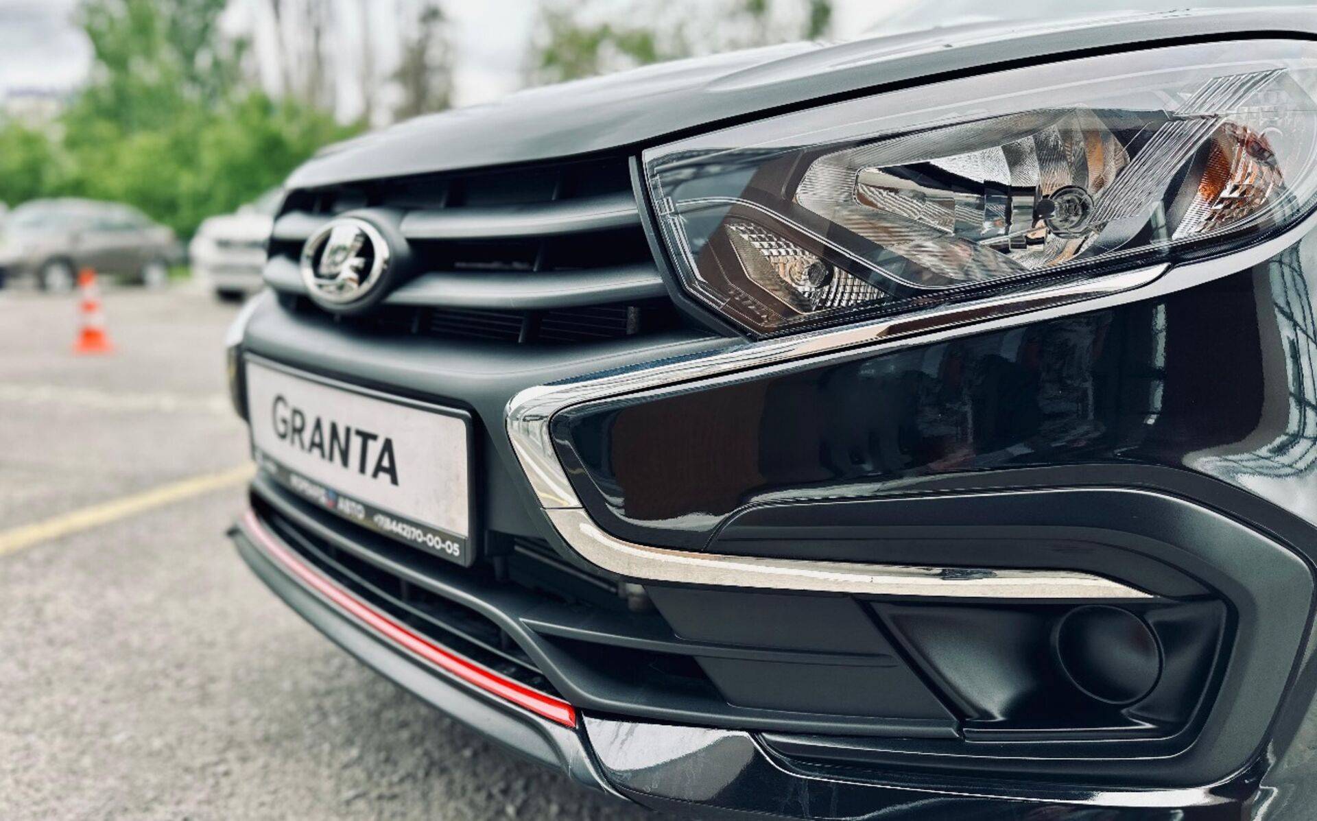 Lada Granta Sportline седан Comfort 24 1.6 106hp 5MT