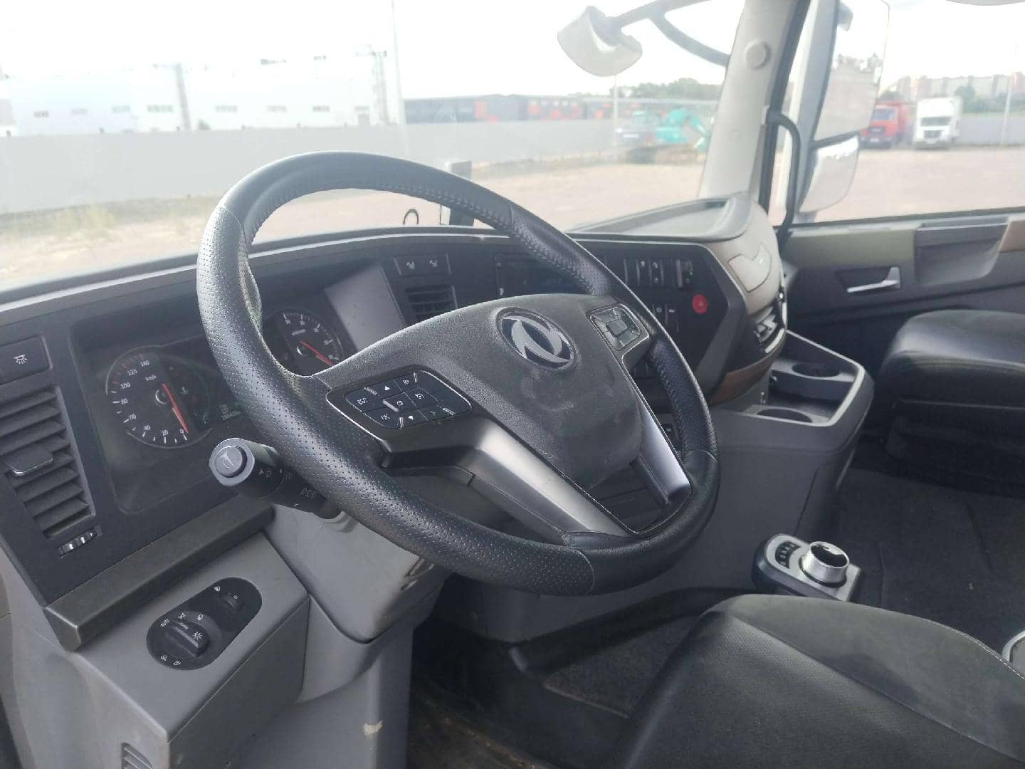 DongFeng GX D111A 4x2,  166 433 км, 2023 года в лизинг