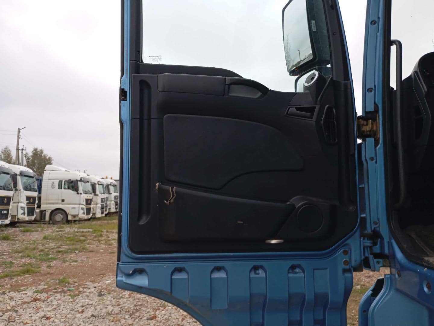 Sitrak C7H 4x2 ZZ4186V361HE,  787 369 км, 2022 года в лизинг