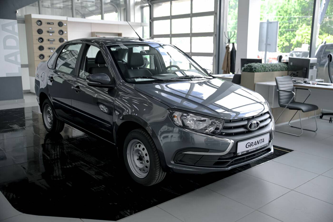 Lada Granta седан Comfort'24 1.6 90hp 5MT