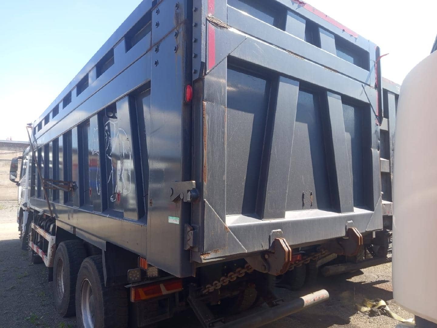 Shacman SX33186V366,  42 801 км, 2024 года