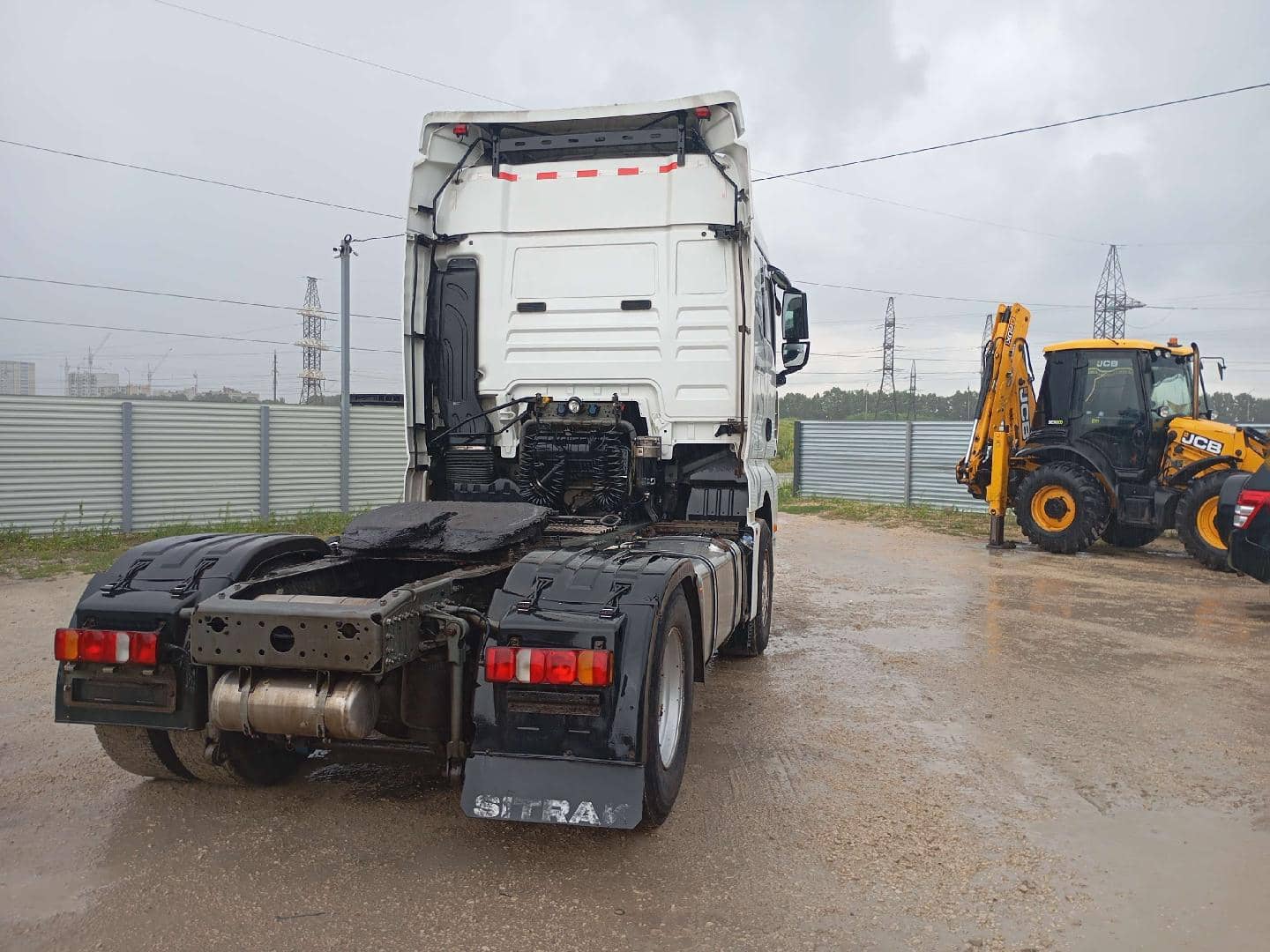 Sitrak C7H 4x2 ZZ4186V361HE,  250 284 км, 2023 года в лизинг
