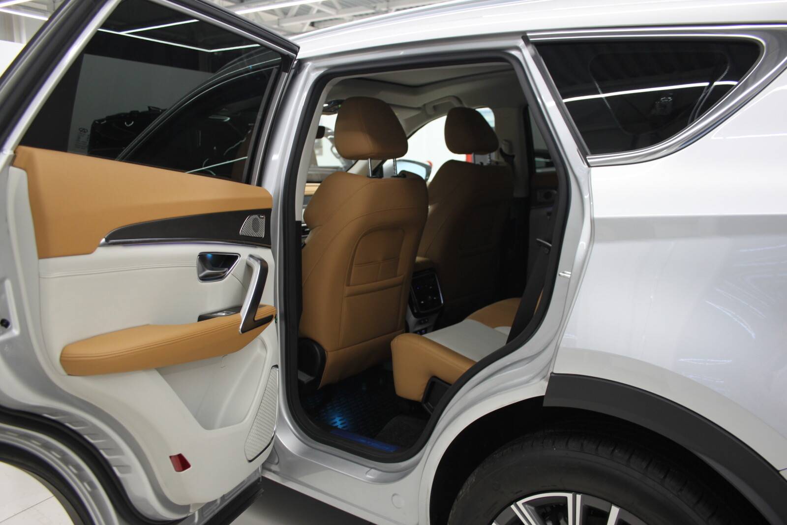 Jetour X70 Plus 1.6TGDI-7DCT Luxury