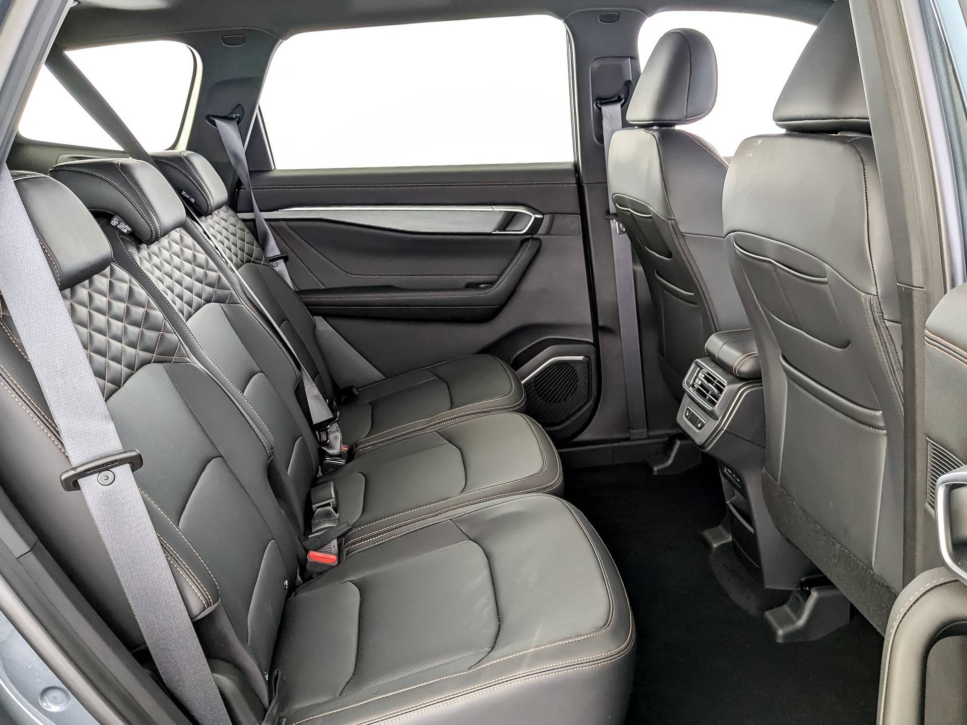 Geely Okavango Flagship 2.0T 7DCT 2WD