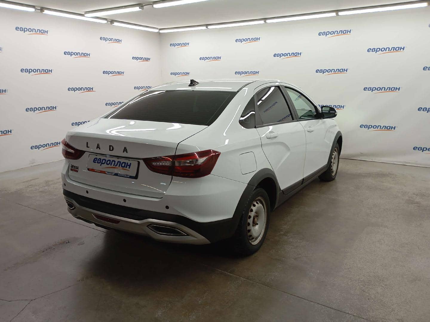 Lada Vesta Кросс,  84 000 км, 2023 года в лизинг