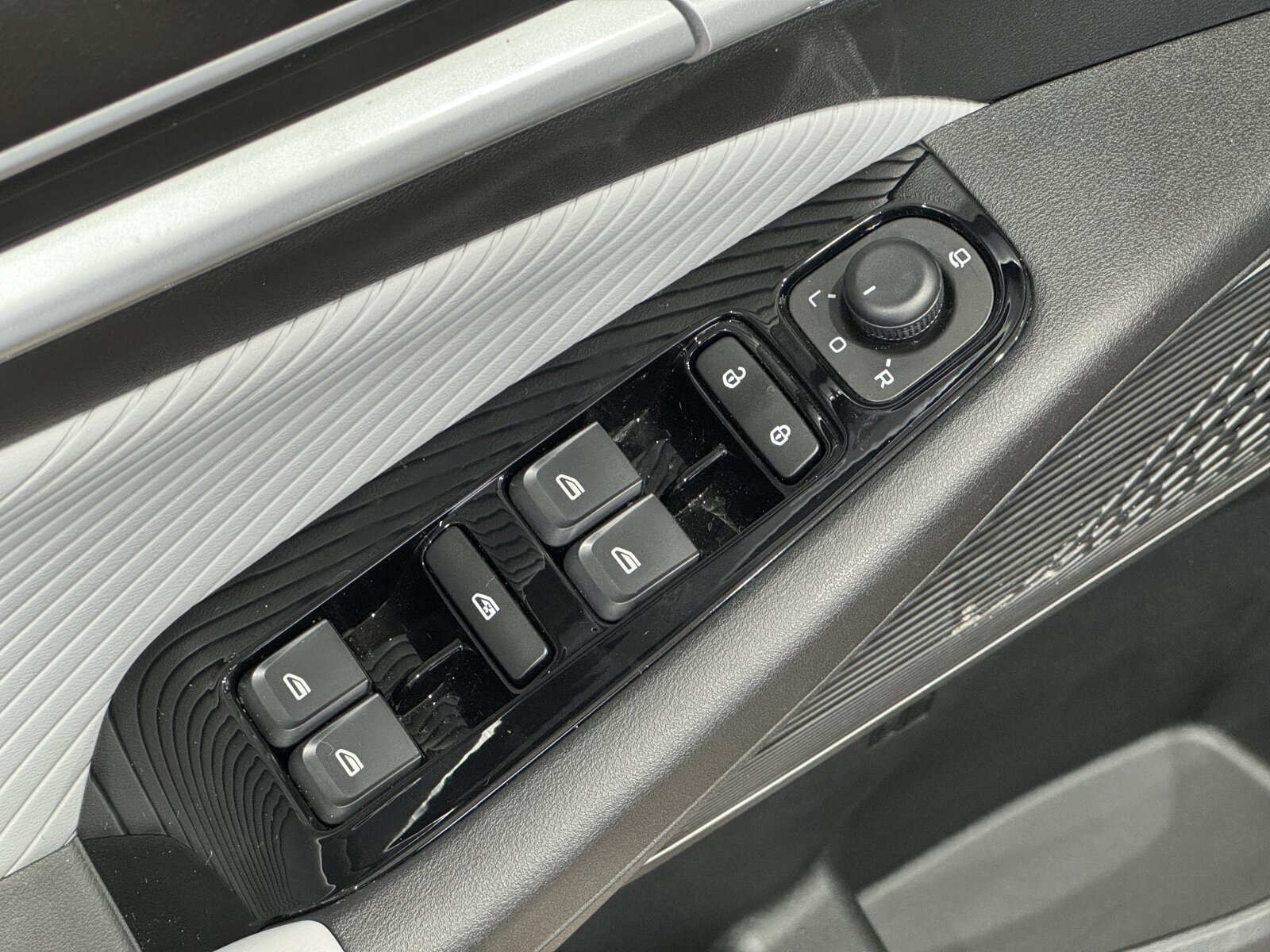 Geely Emgrand Flagship 1.5 AT