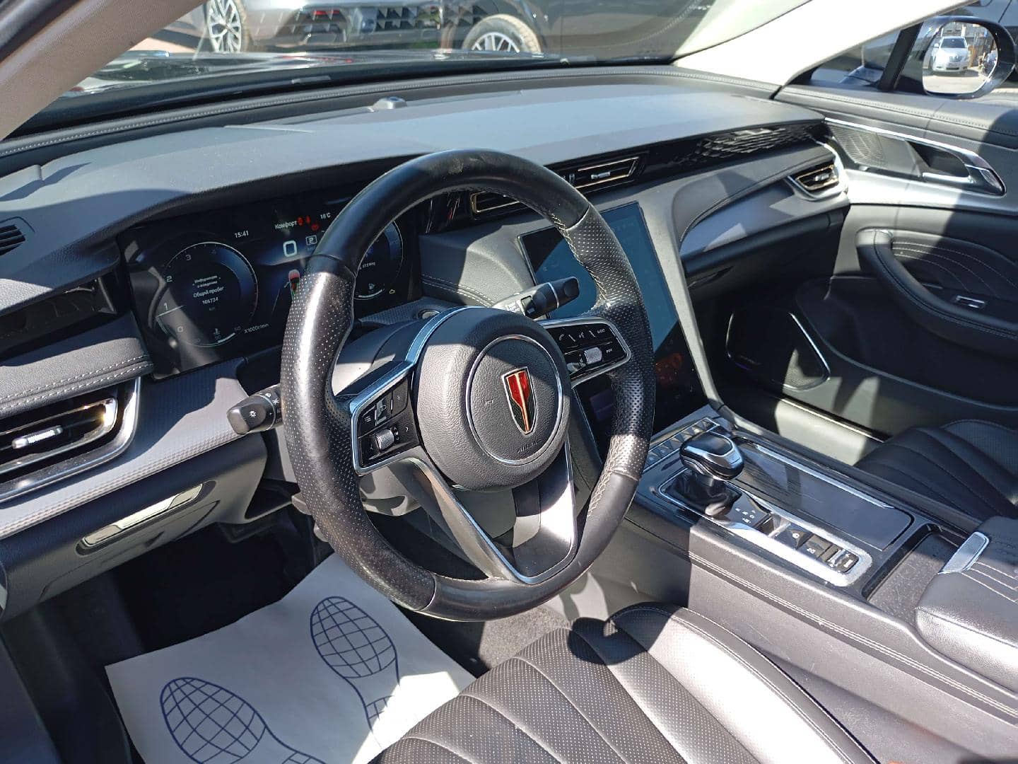 Hongqi H5,  166 734 км, 2024 года в лизинг
