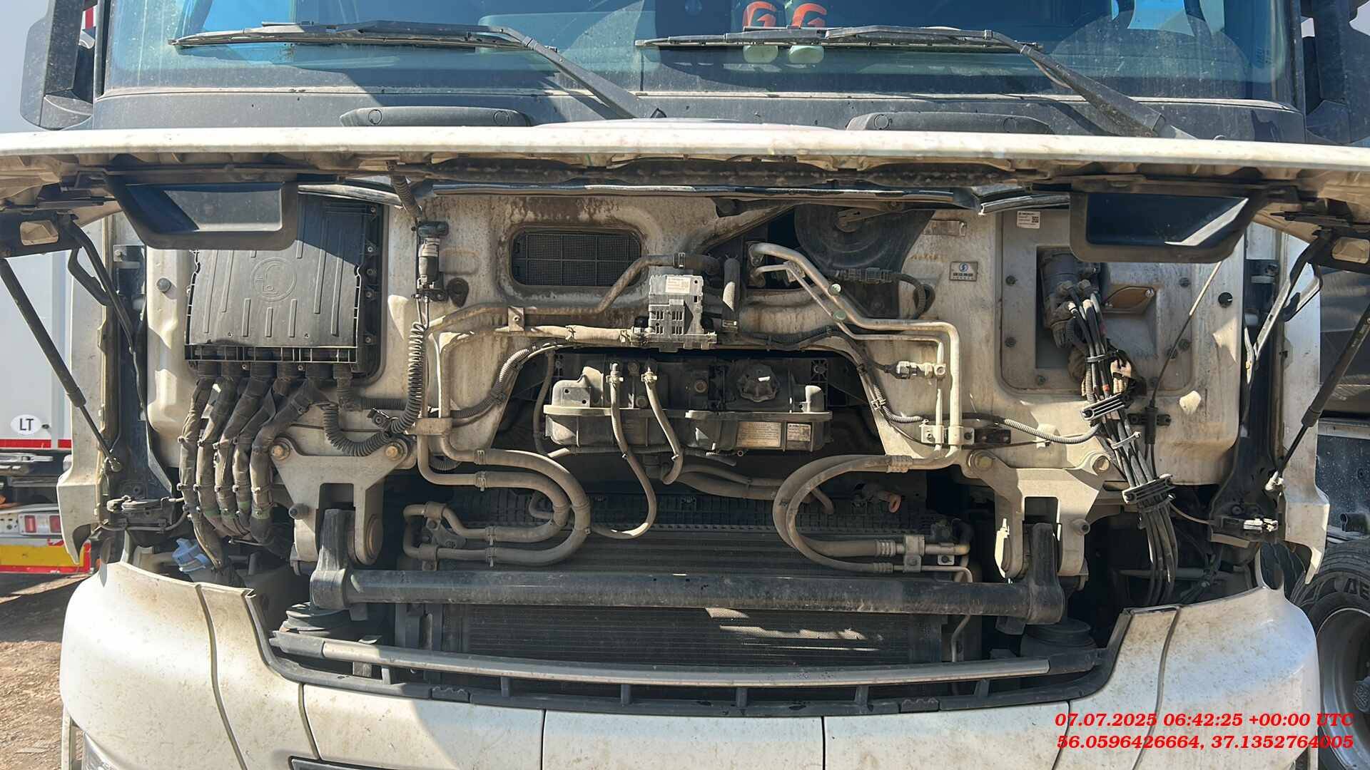 Shacman SX4188YY381,  120 269 км, 2024 года в лизинг