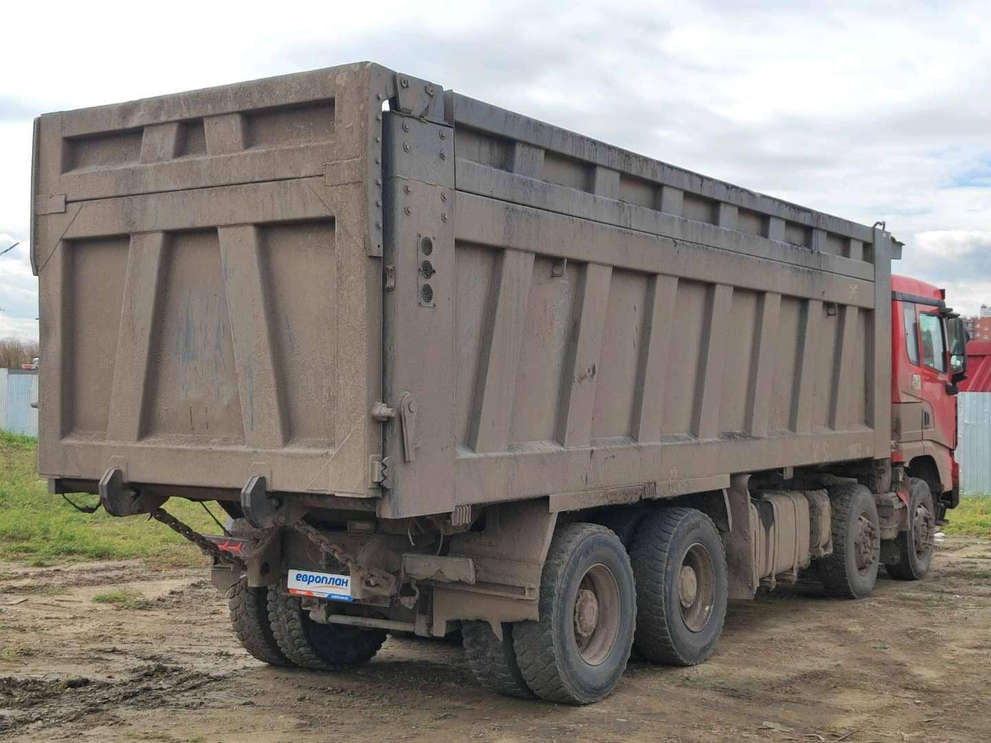Shacman SX33186V366,  199 693 км, 2024 года в лизинг