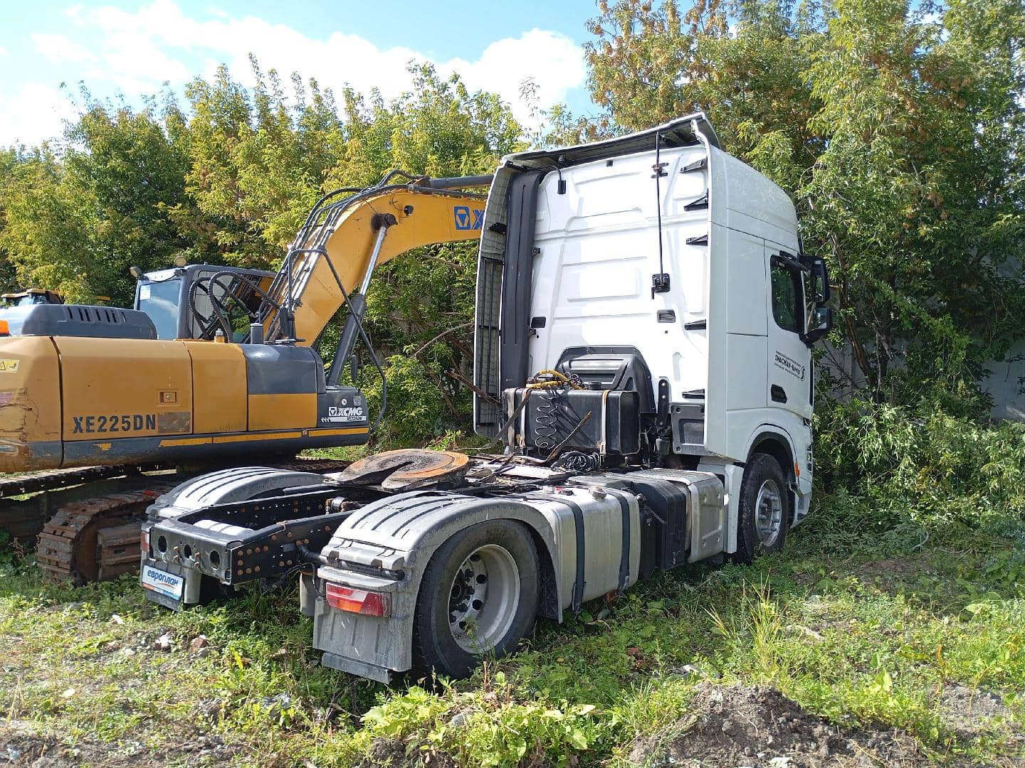 Shacman SX4188YY381,  300 000 км, 2023 года в лизинг