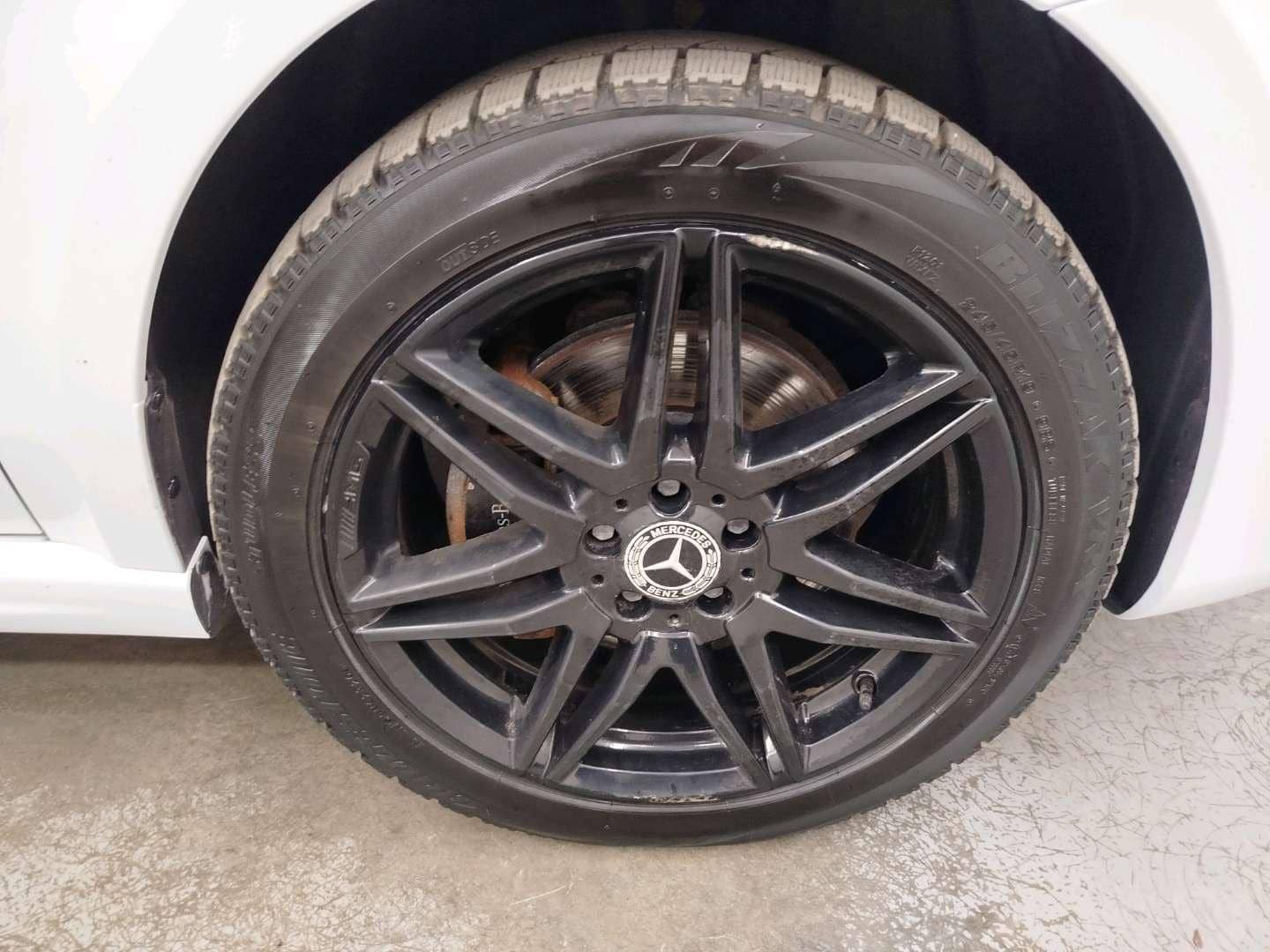 Mercedes-Benz V,  120 735 км, 2021 года в лизинг