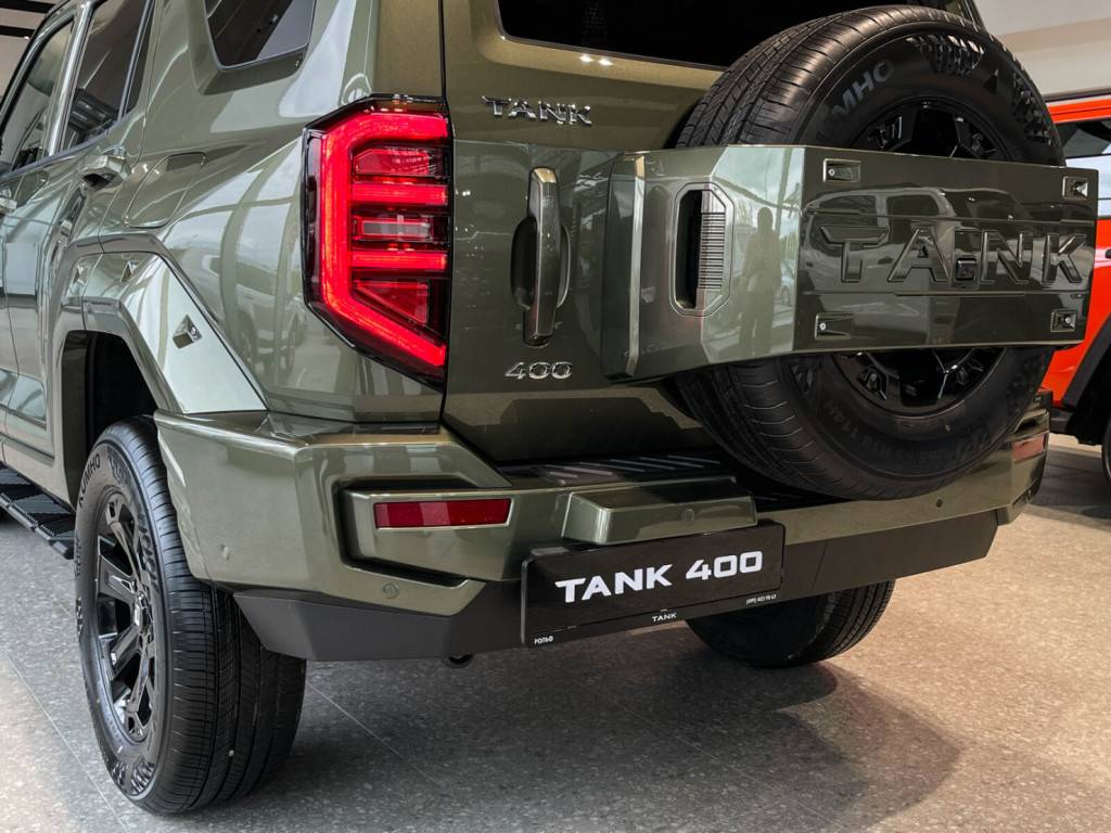 Tank 400 2.0T AT 4WD Premium