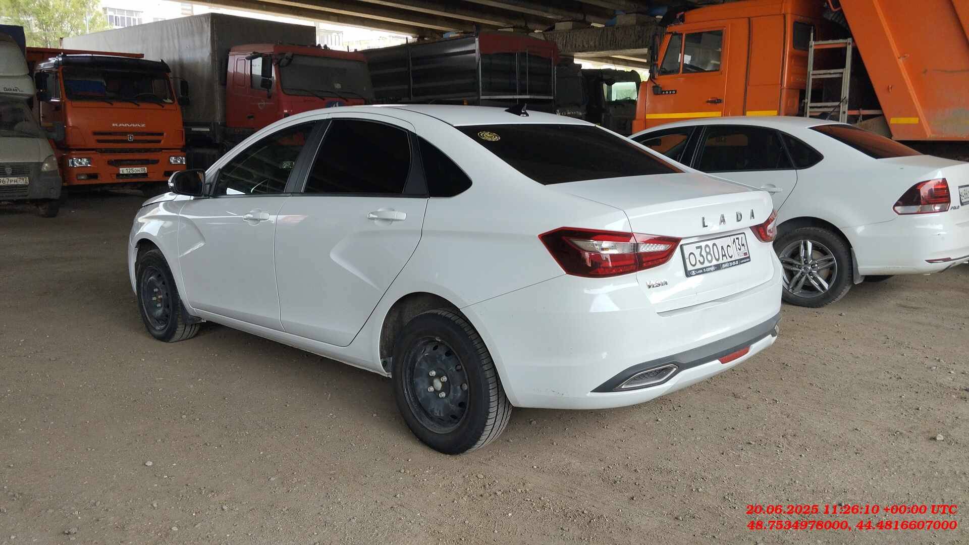 Lada Vesta седан,  14 687 км, 2024 года в лизинг