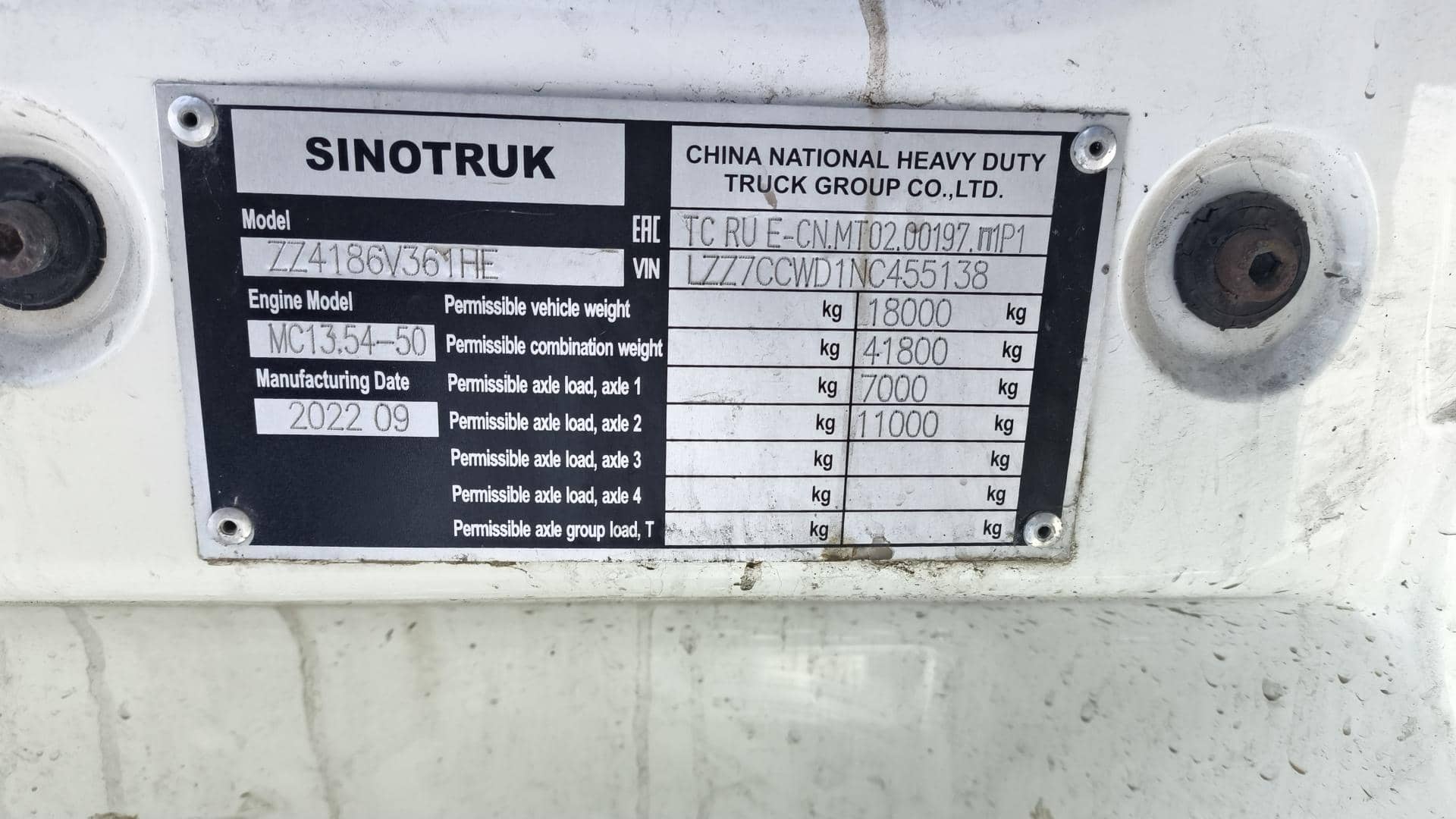 Sitrak C7H 4x2 ZZ4186V361HE,  365 000 км, 2022 года