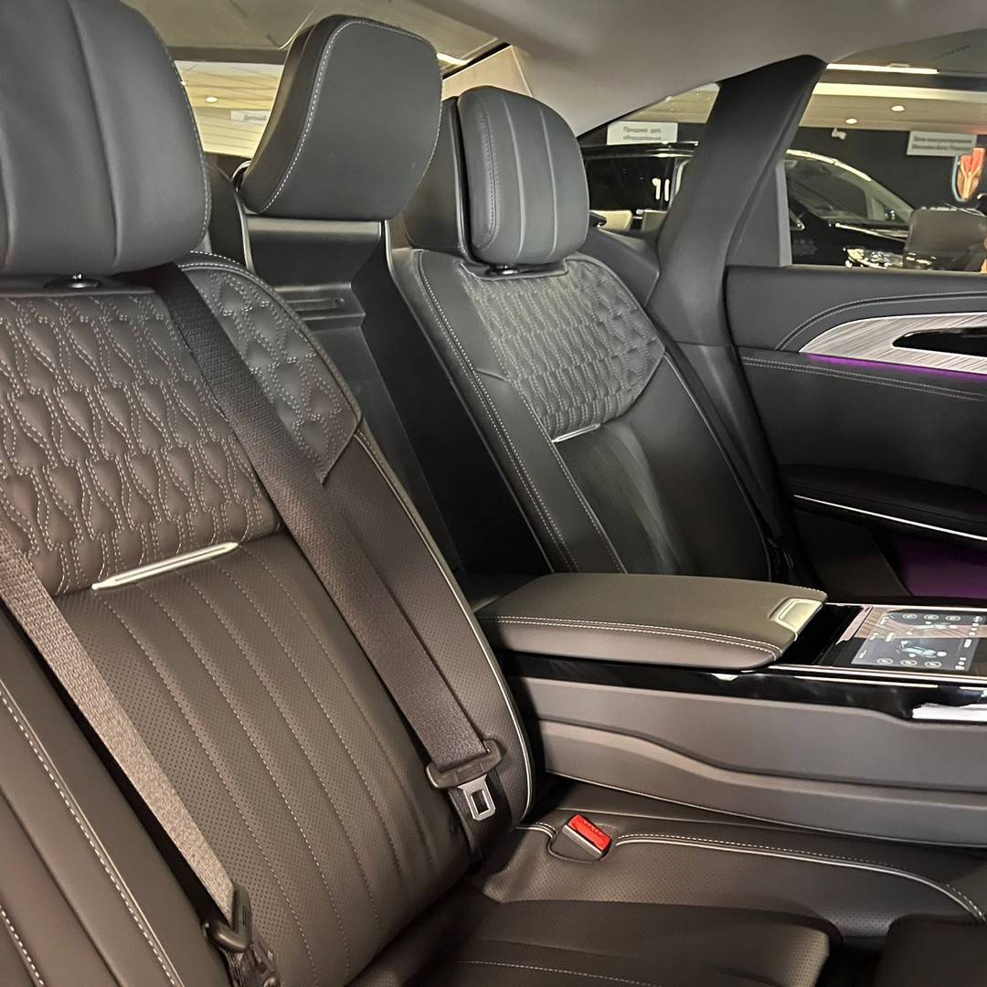 Hongqi H9 2.0Т Deluxe