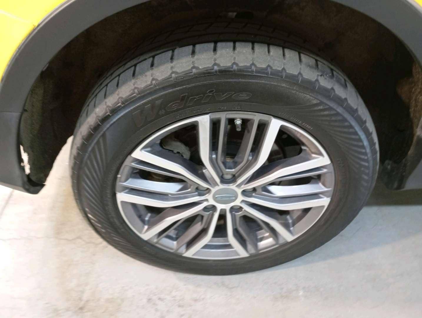 Geely Atlas Pro,  80 347 км, 2024 года в лизинг
