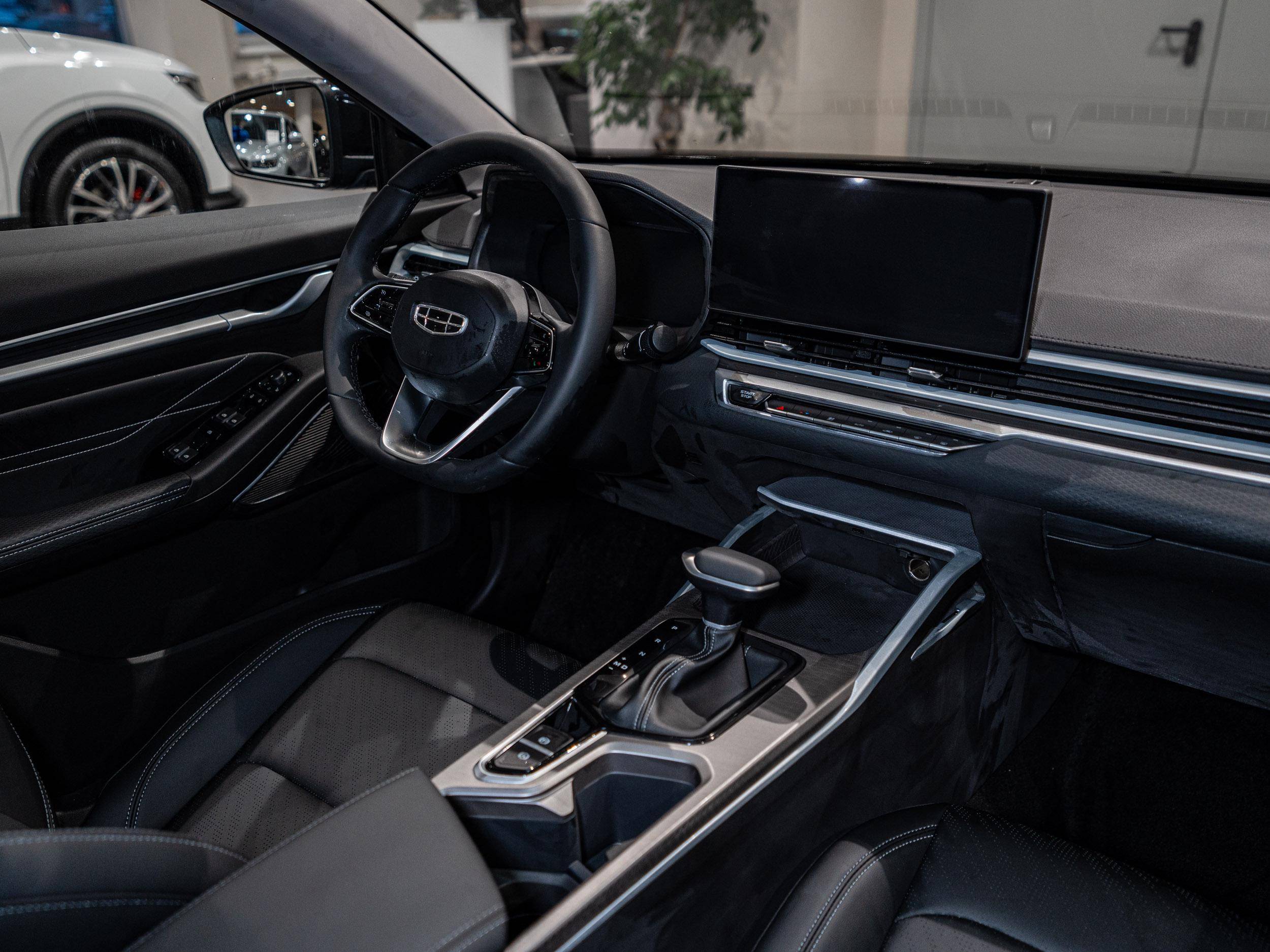 Geely Emgrand Luxury 1.5 AT