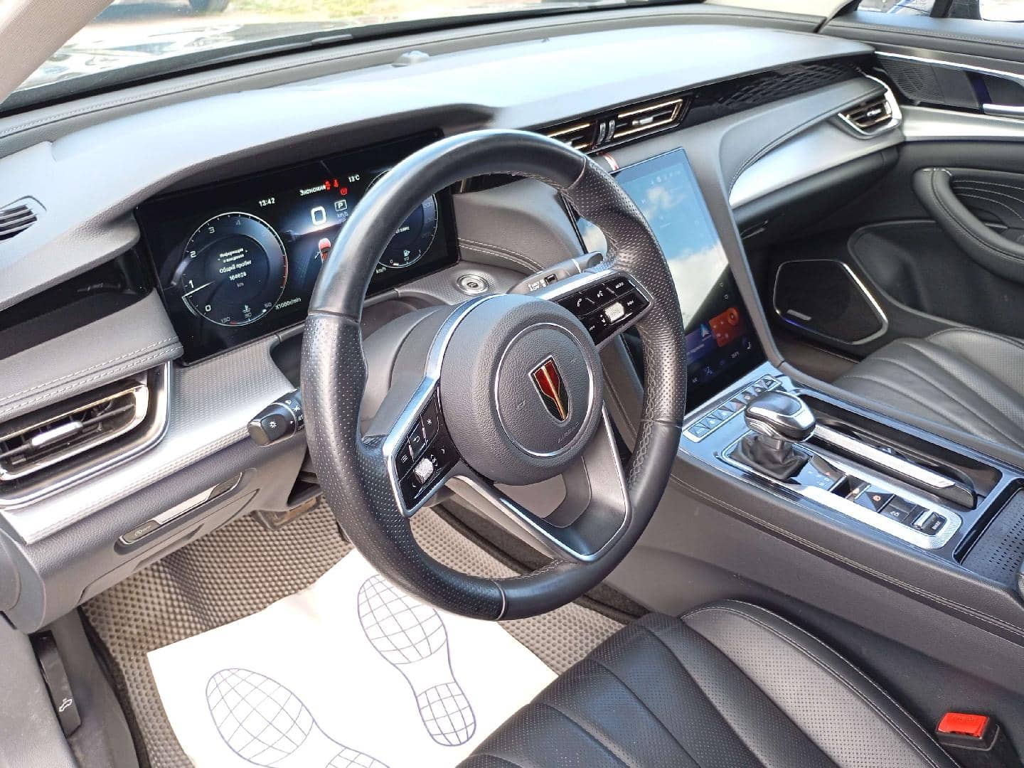 Hongqi H5,  164 628 км, 2024 года в лизинг