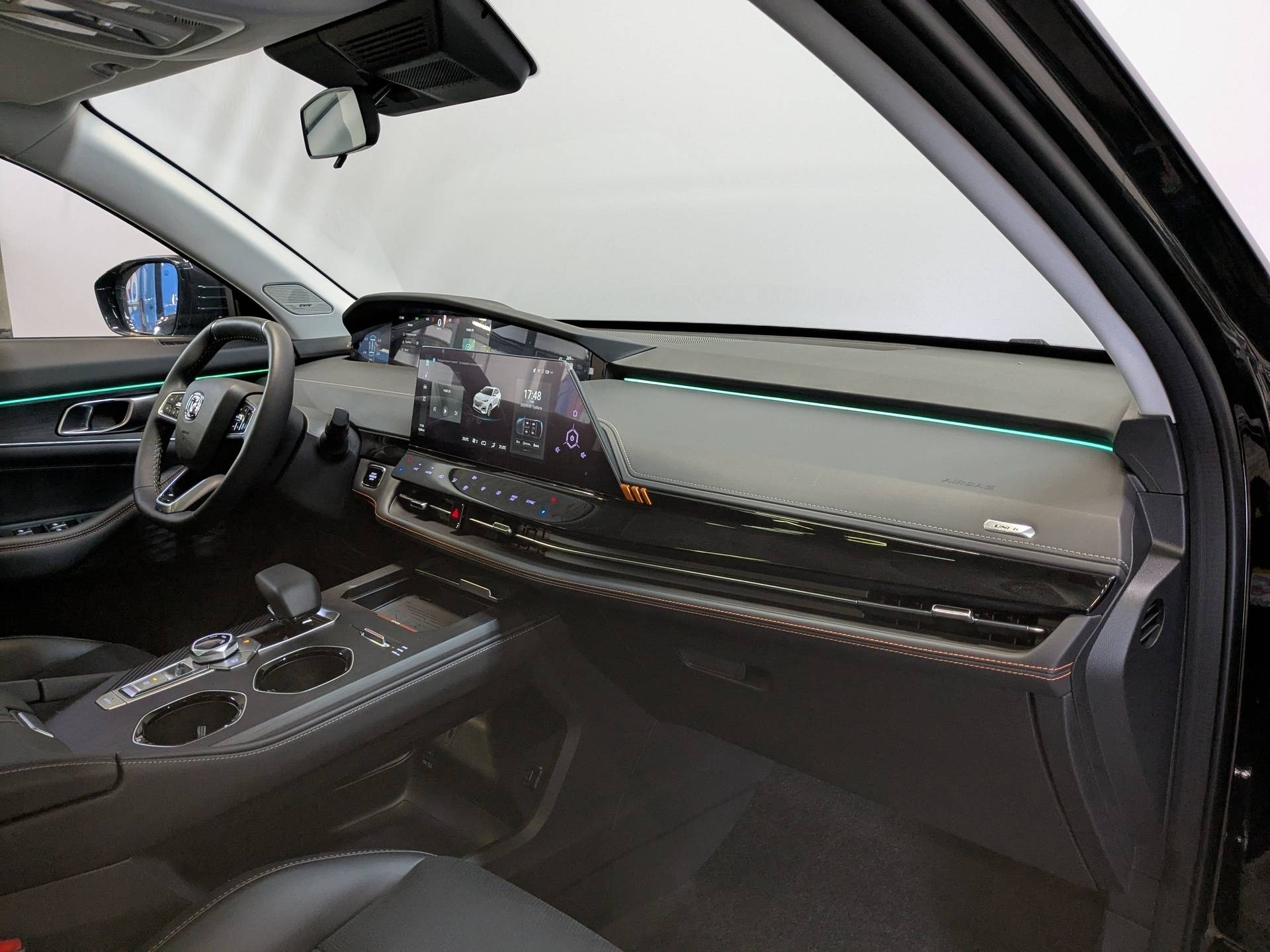 Changan Uni-K Tech 2.0 8AT AWD