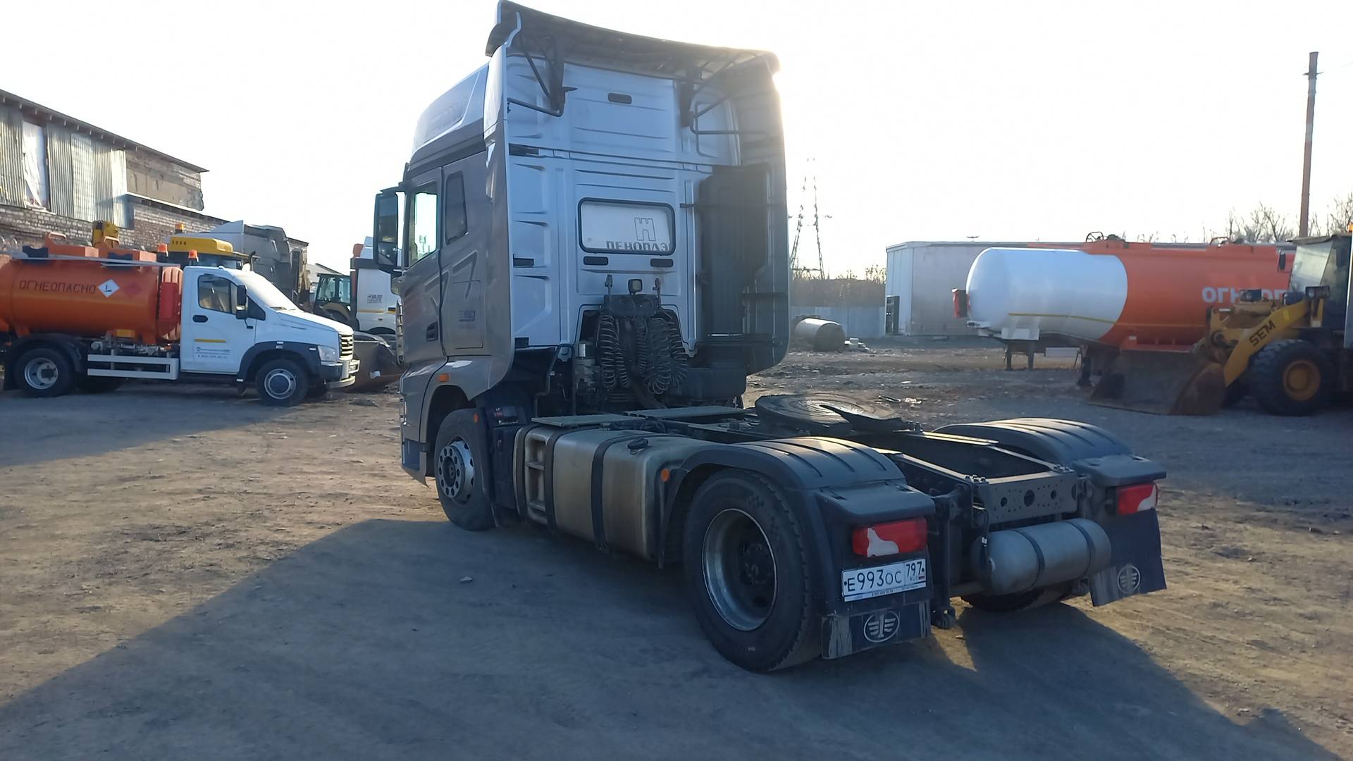 FAW CA4180P77K25E5 4x2,  385 534 км, 2023 года в лизинг