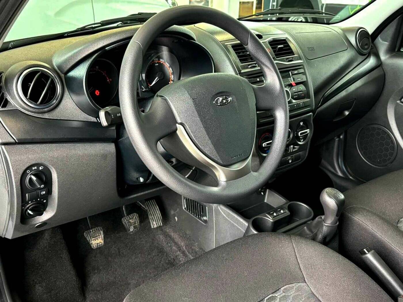 Lada Granta седан Comfort'24 1.6 90hp 5MT