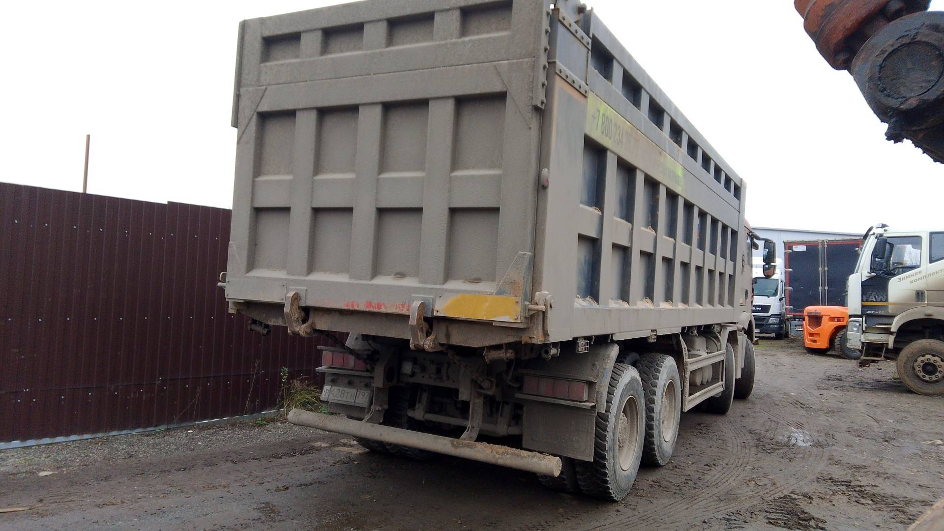 HOWO ZZ3317V386GE1 8х4,  257 253 км, 2023 года в лизинг