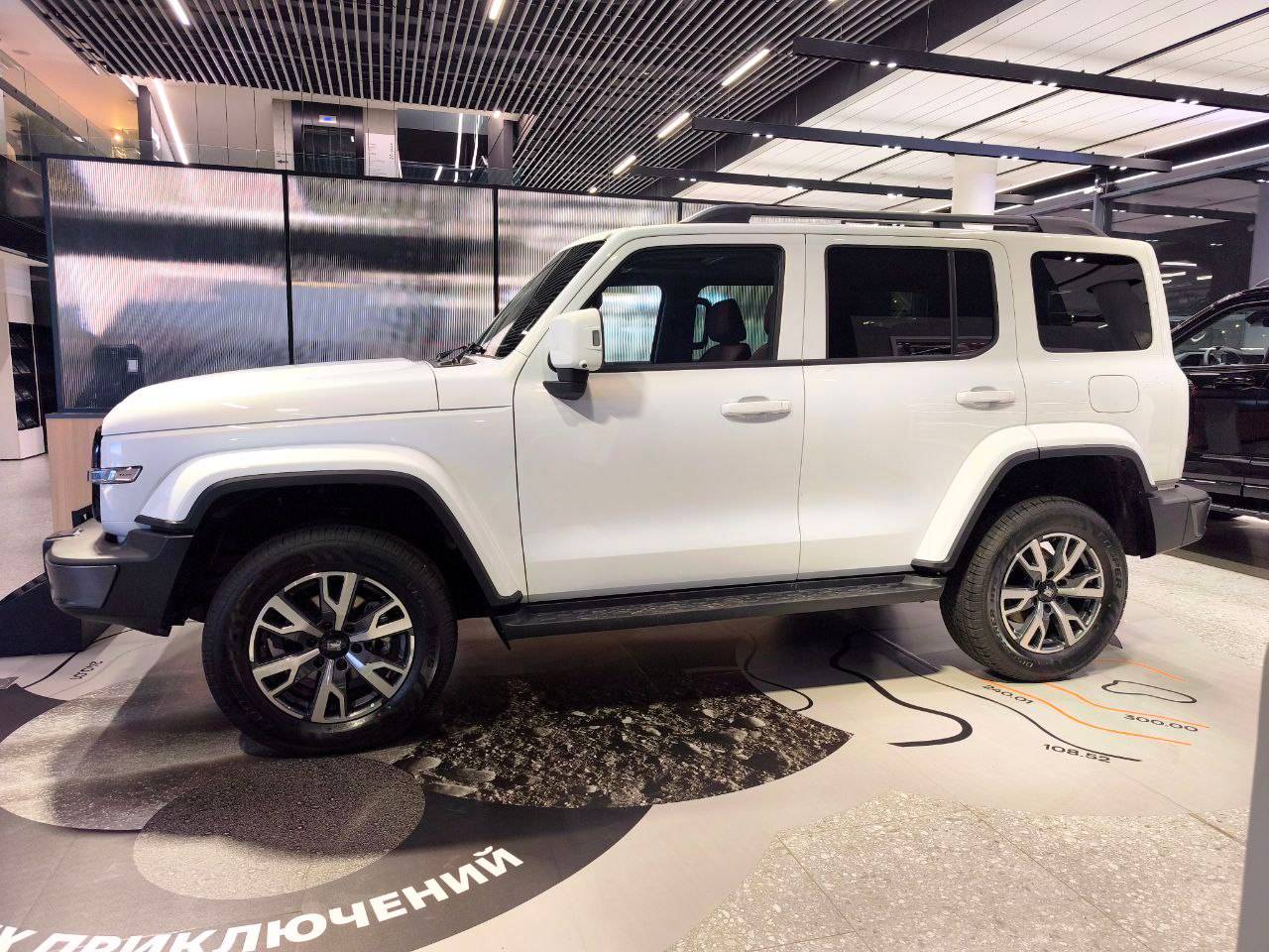 Tank 300 City Premium 2.0 8AT 4WD