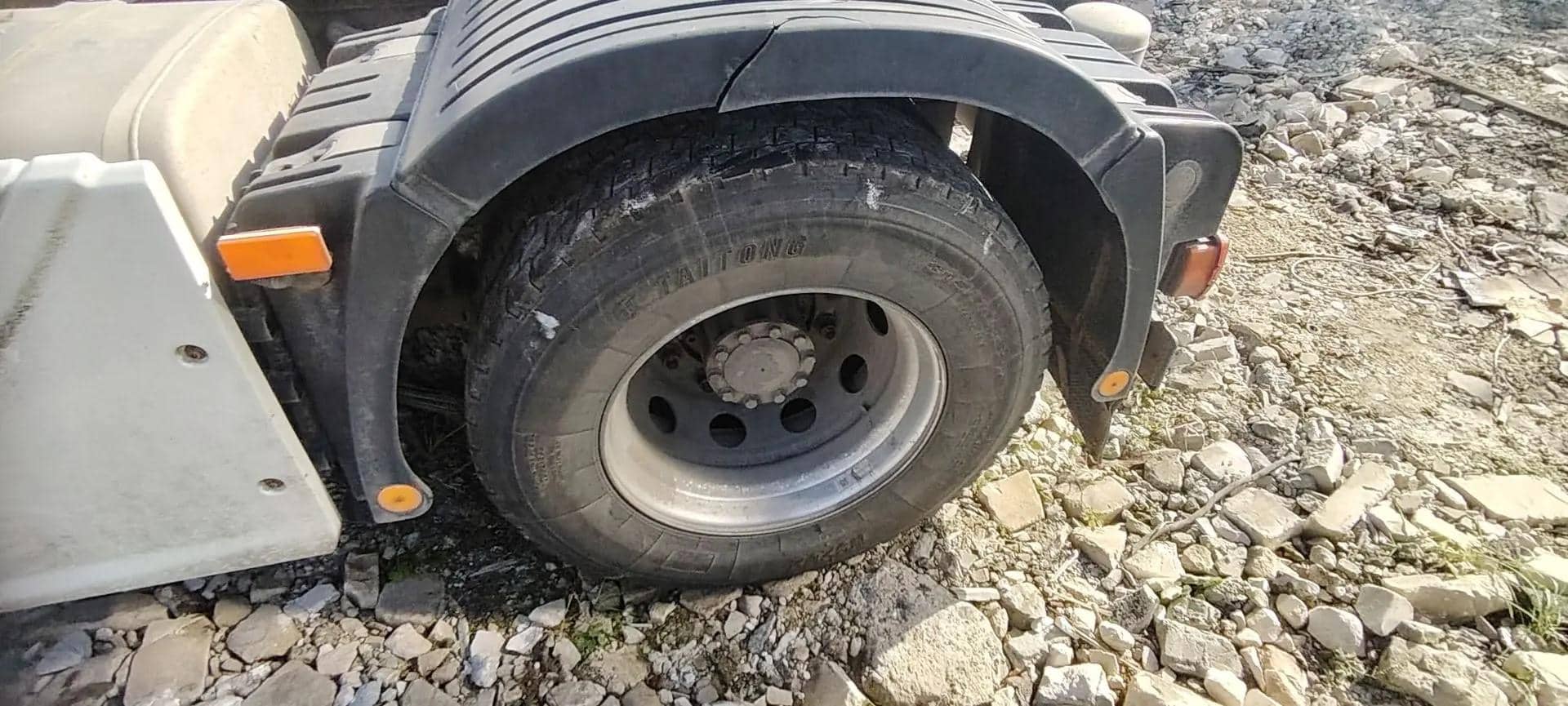 Foton AUMAN EST R 1846 AMT,  251 107 км, 2023 года в лизинг