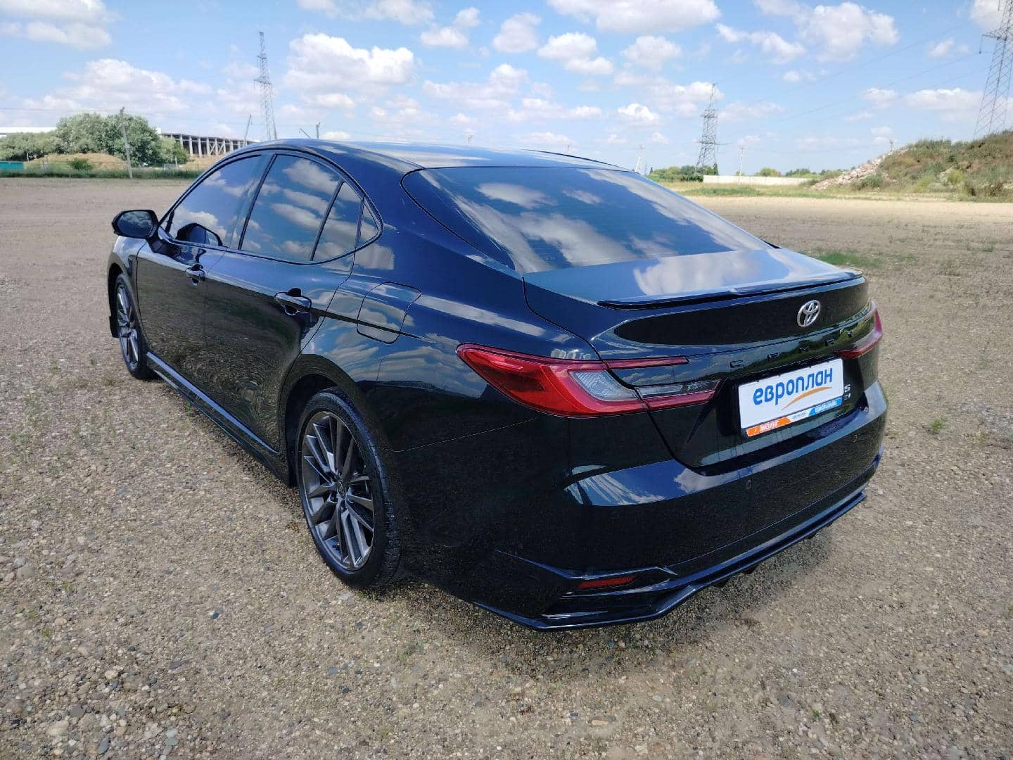 Toyota Camry,  57 573 км, 2024 года в лизинг