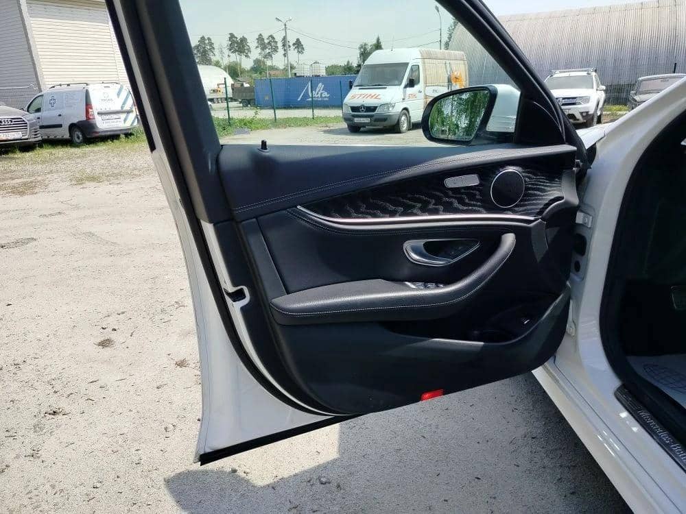 Mercedes-Benz E седан,  84 208 км, 2022 года в лизинг