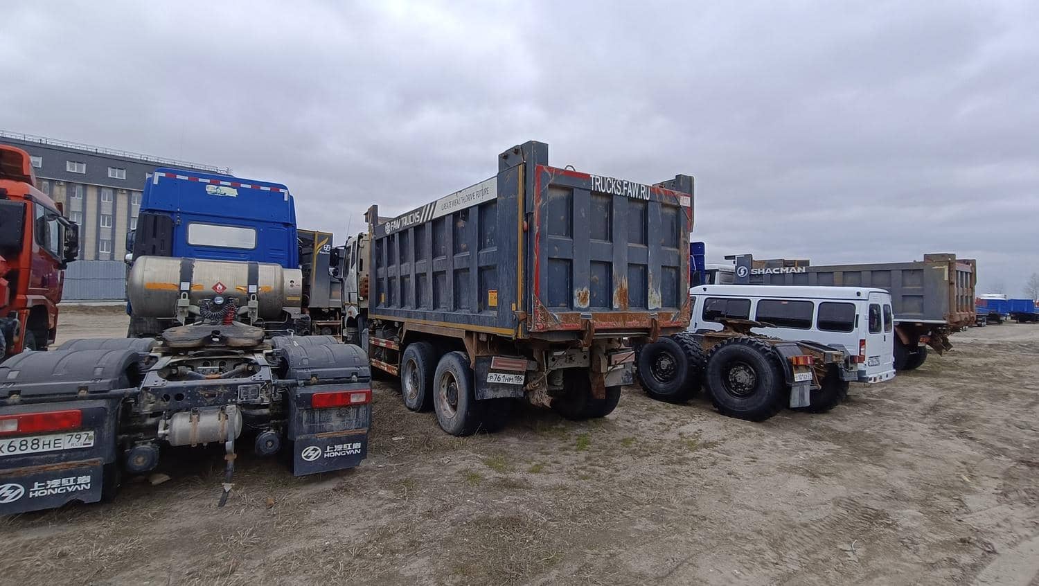 FAW CA3250P66K24L1TE5 6x6,  100 509 км, 2022 года в лизинг
