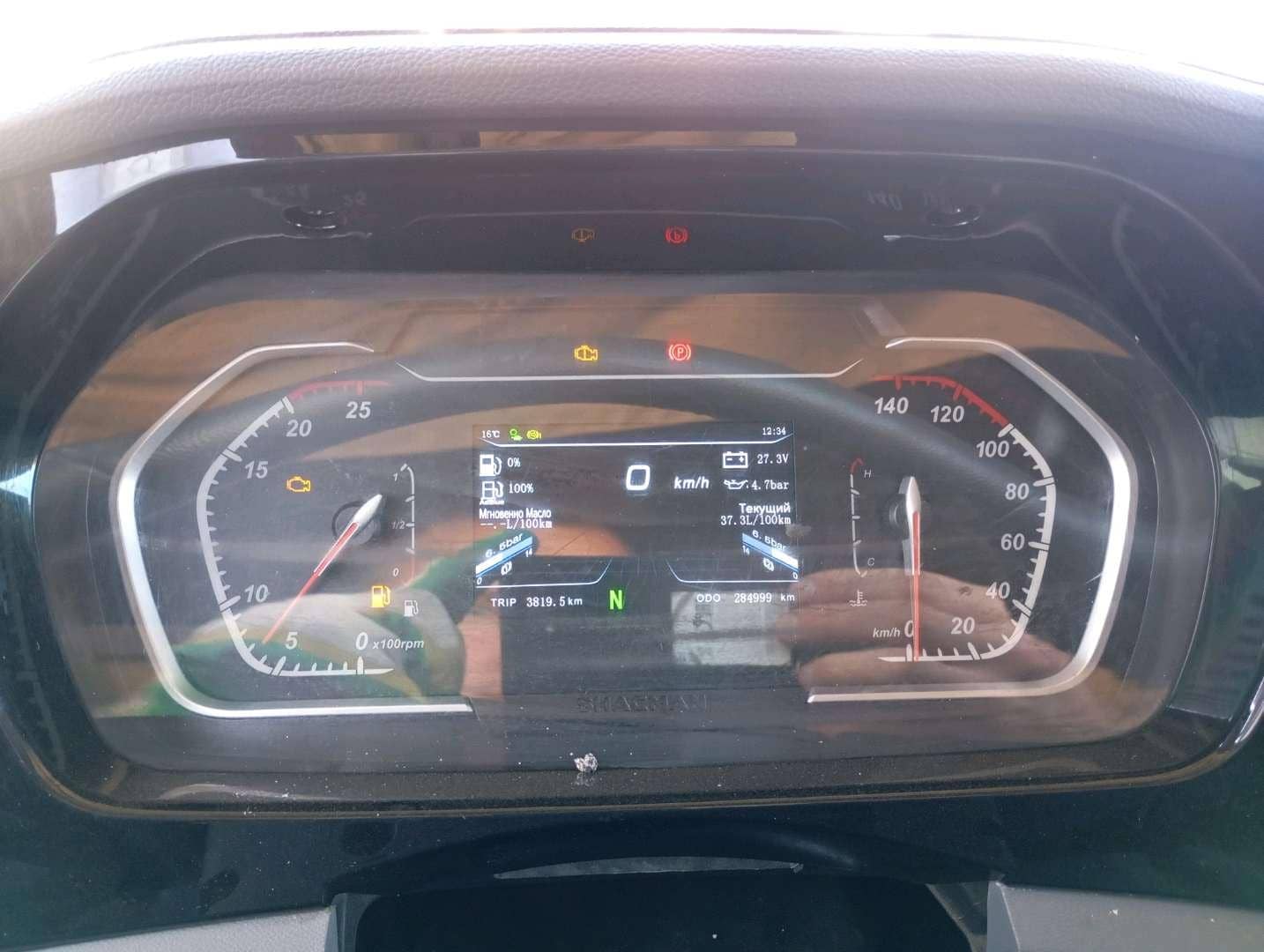 Shacman SX42584V324,  284 999 км, 2023 года в лизинг