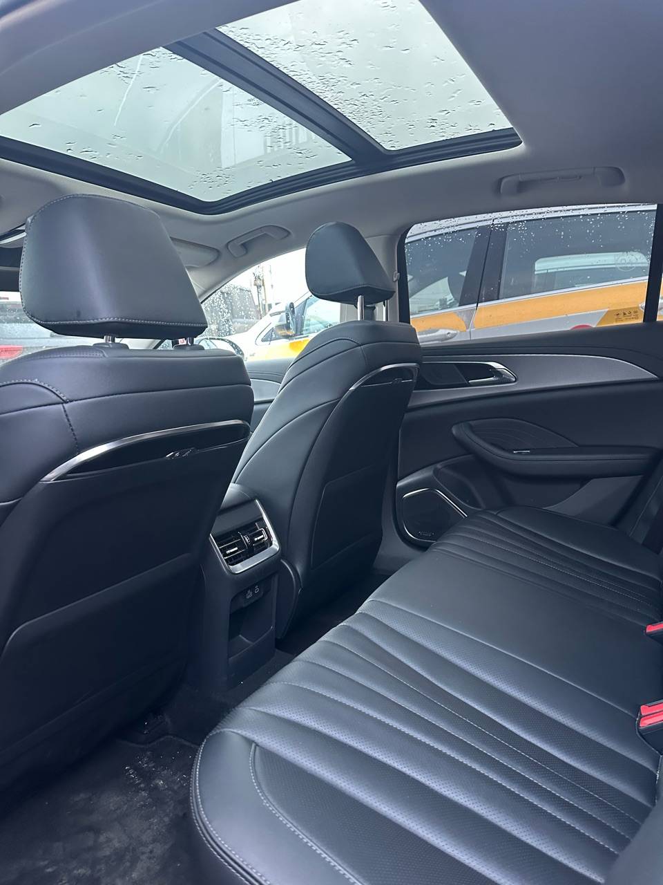 Hongqi H5,  106 388 км, 2024 года в лизинг