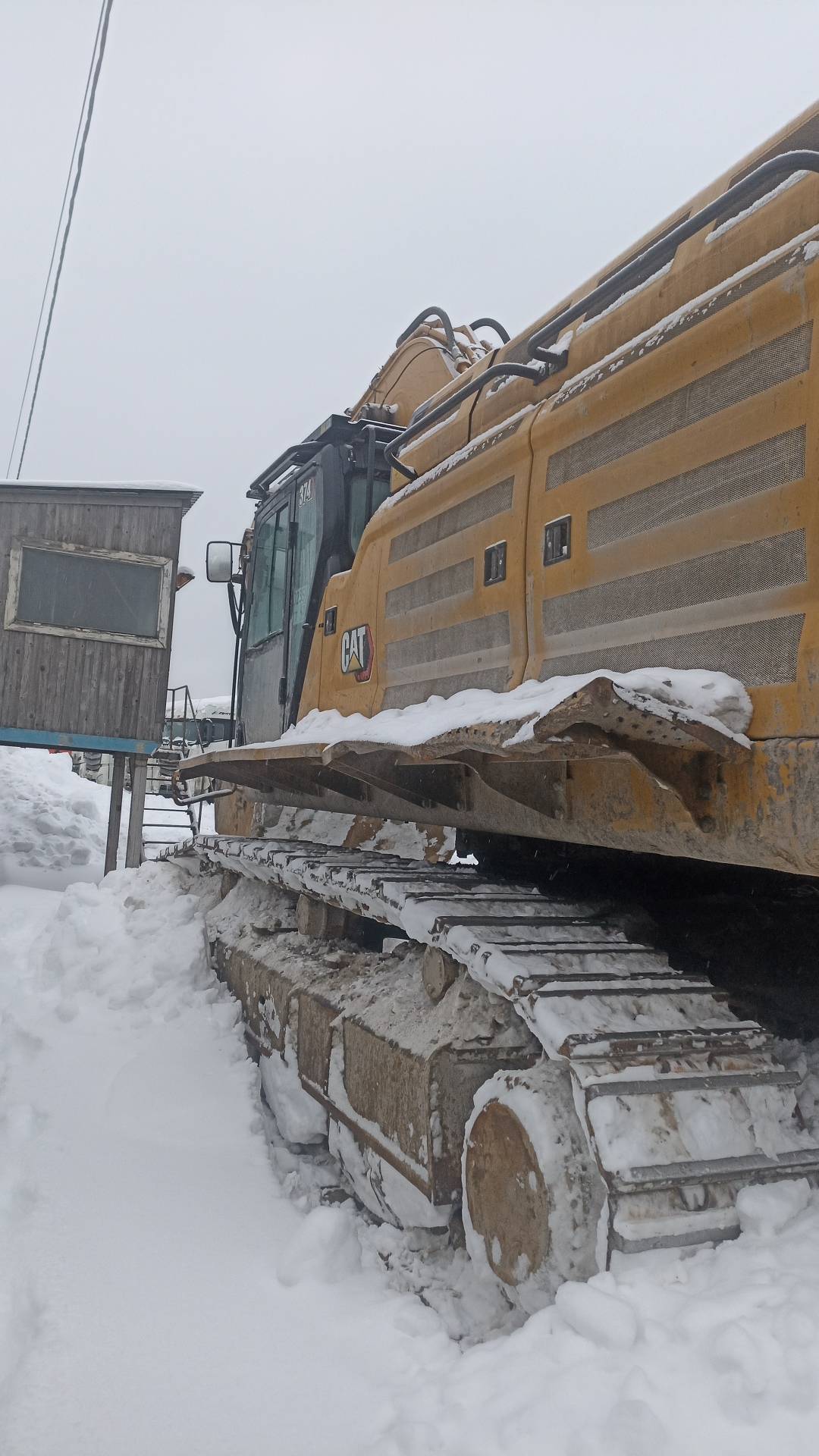CATERPILLAR 374,  6 686 км, 2021 года в лизинг