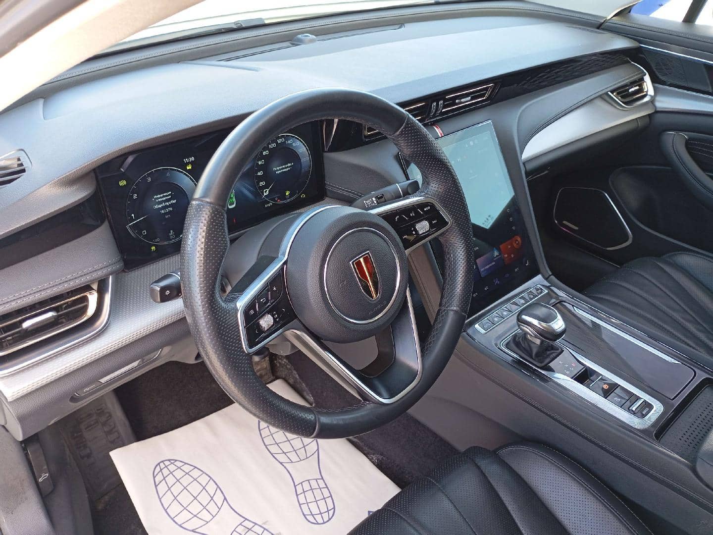 Hongqi H5,  162 370 км, 2023 года в лизинг