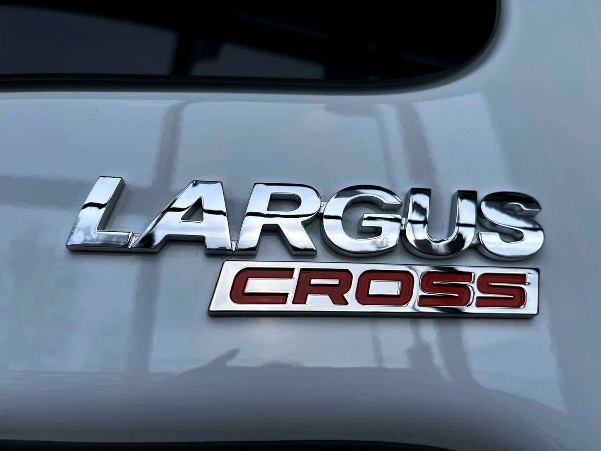 Lada Largus Cross Enjoy 5 мест 1.6 106hp 5MT