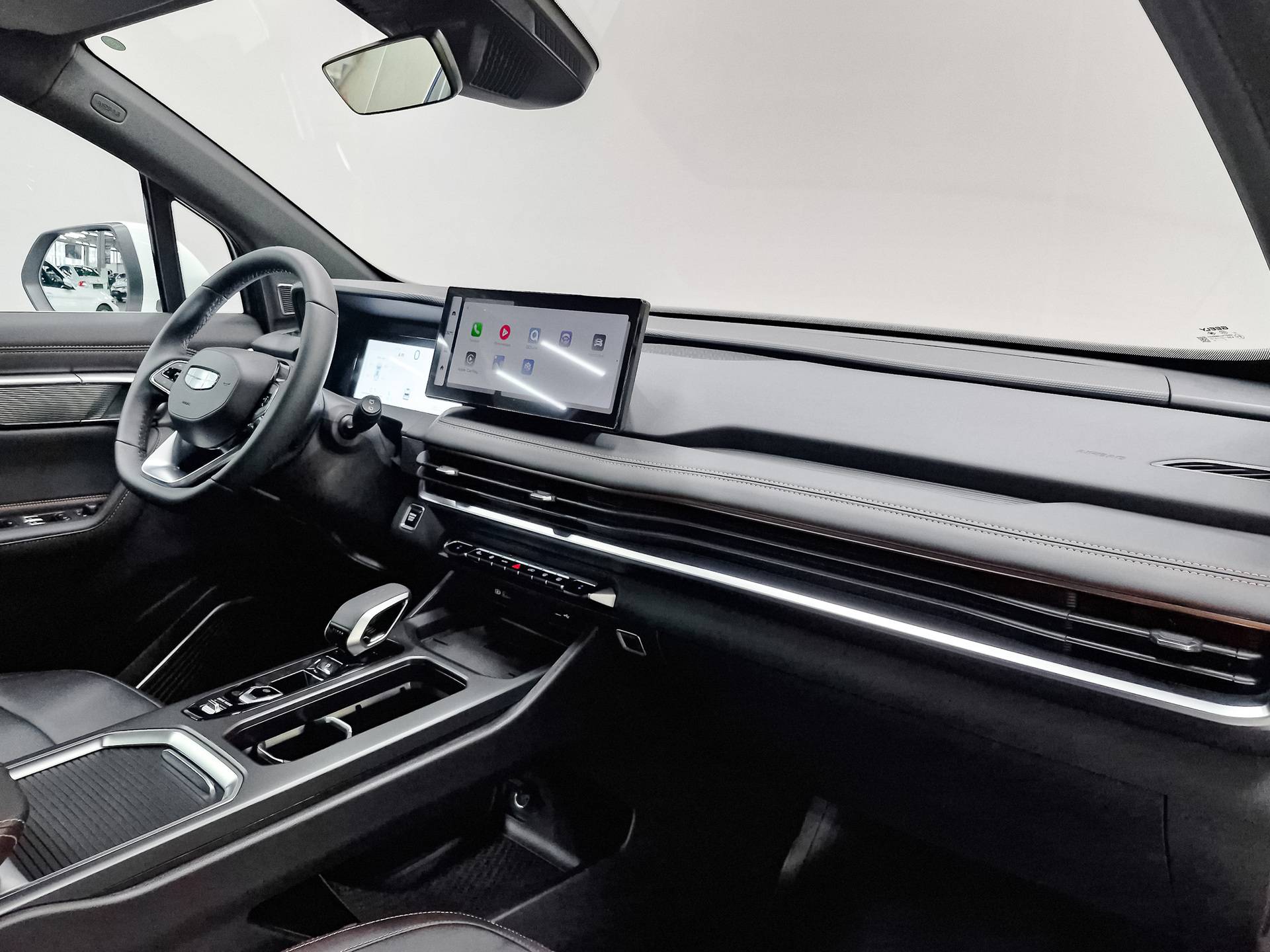 Geely Okavango Flagship 2.0T 7DCT 2WD