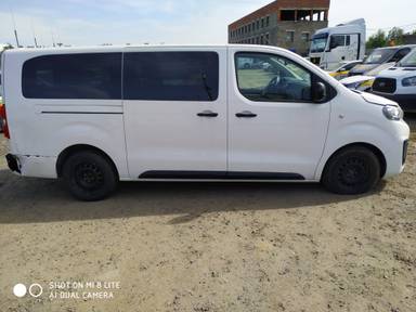 Peugeot Traveller