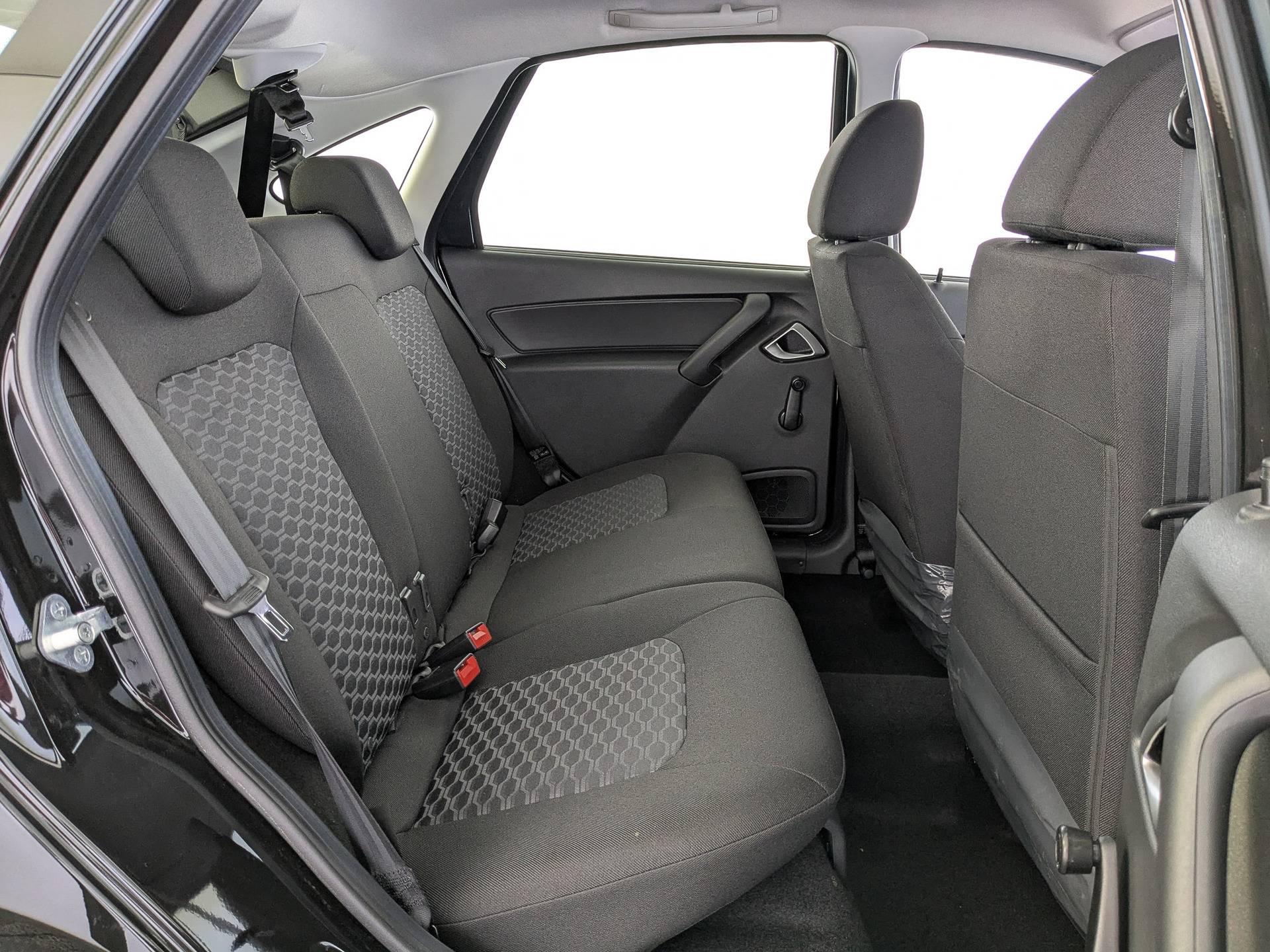 Lada Granta седан Comfort 23 Plus  1.6 106hp 5MT