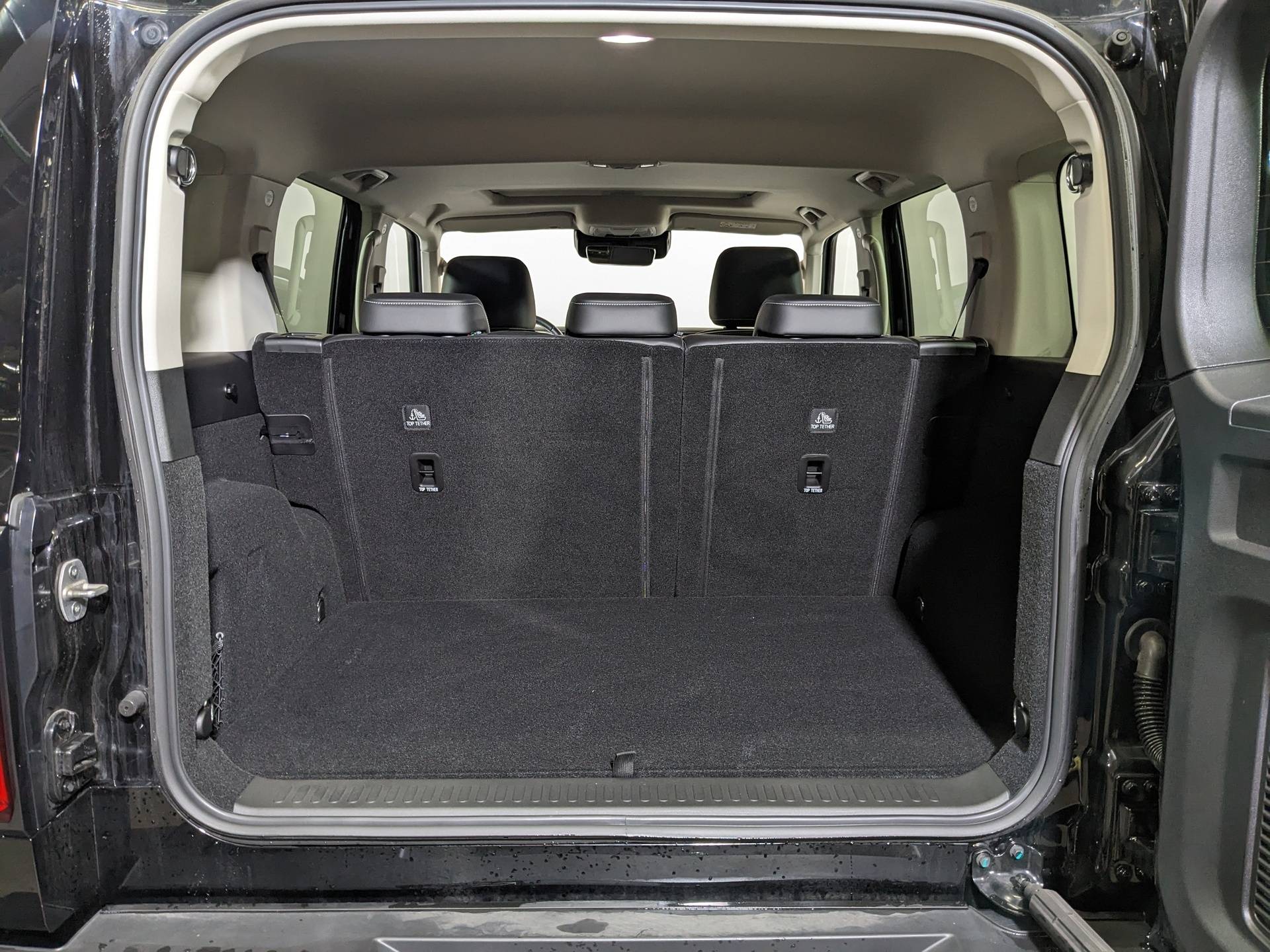 Tank 300 City Premium 2.0 8AT 4WD