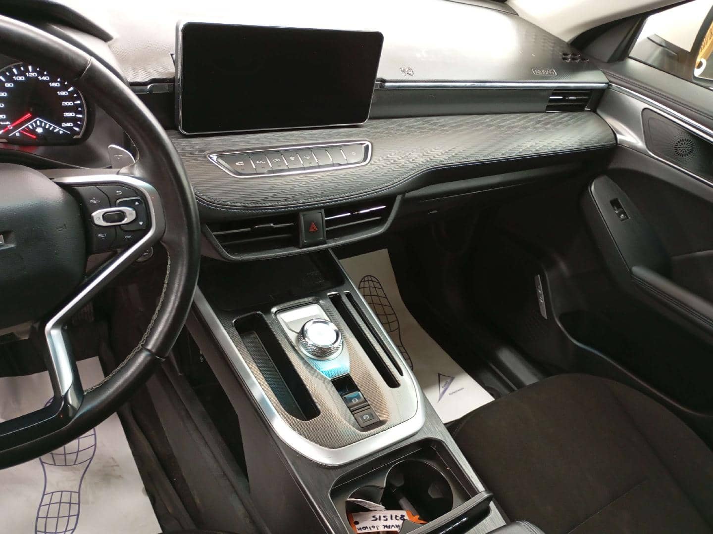 Haval Jolion,  183 381 км, 2023 года в лизинг