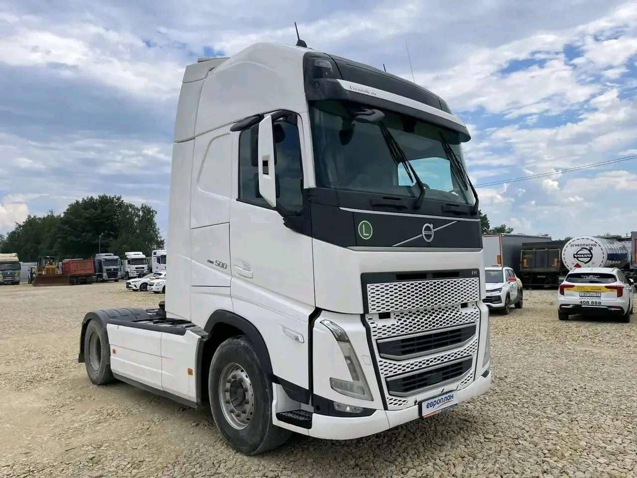 Volvo FH42T 500 4x2 (Globetrotter),  301 439 км, 2023 года в лизинг