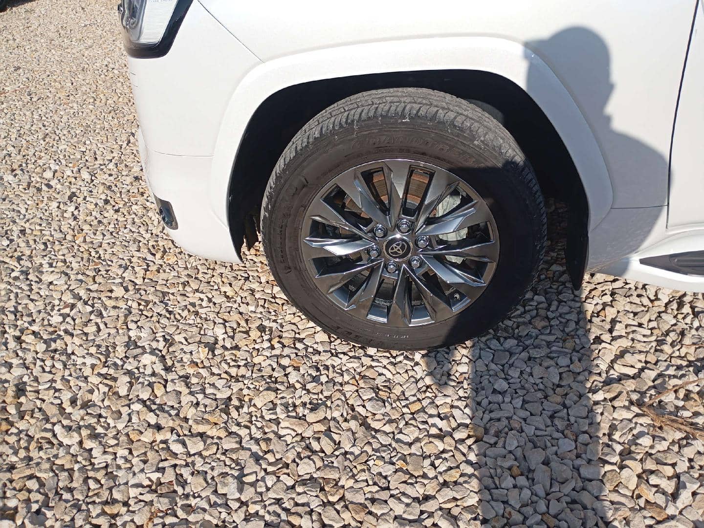 Toyota Land Cruiser 300,  31 213 км, 2024 года в лизинг